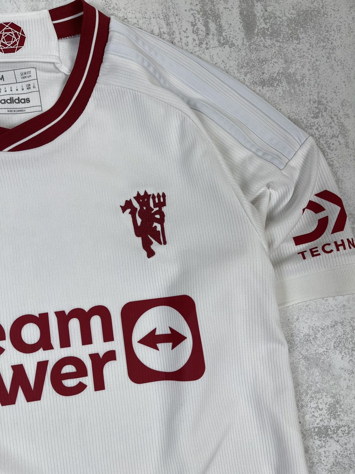 Adidas 23/24 Man United Third Kit - AEROREADYTech Minimalist Design Size US M / EU 48-50 / 2 - 2 Thumbnail