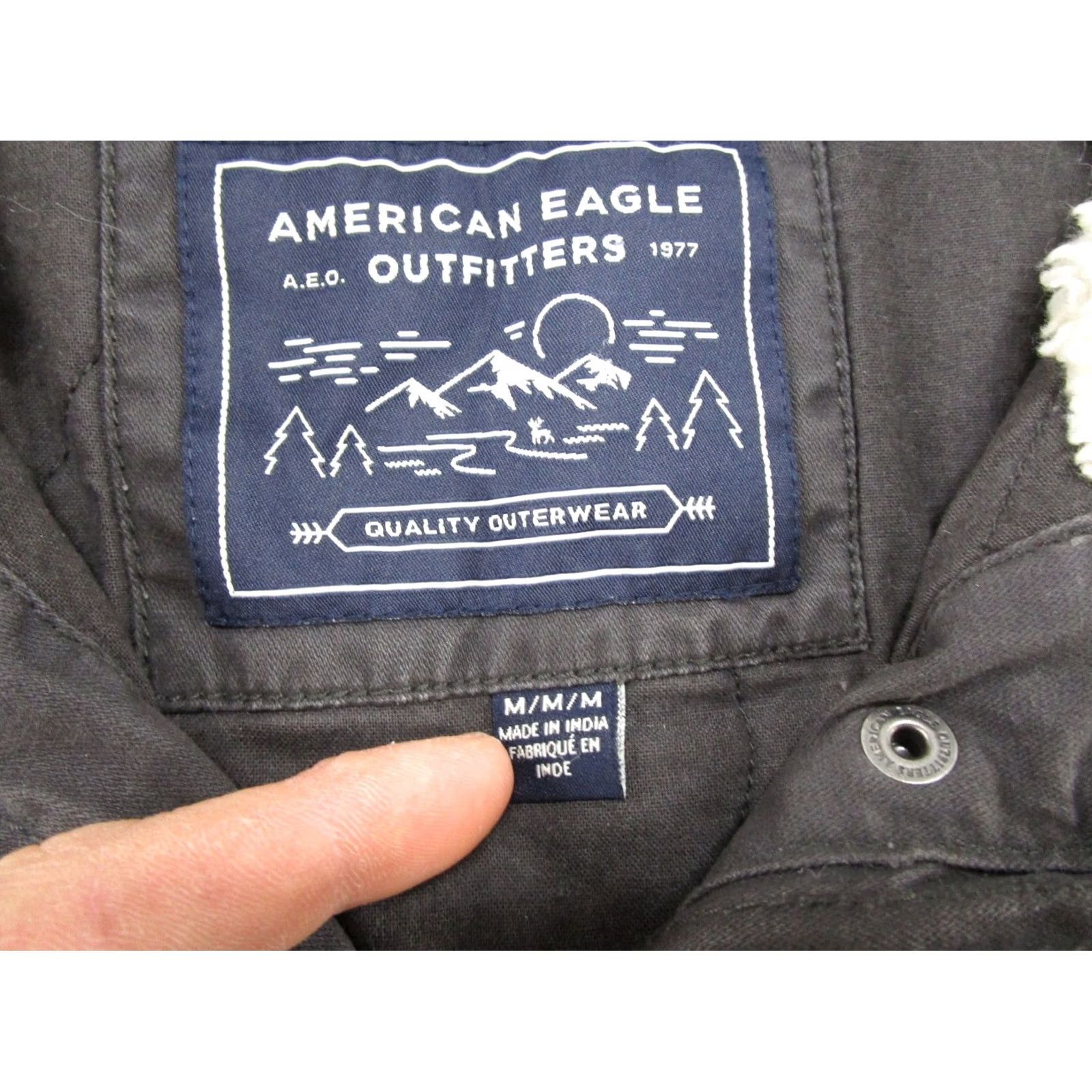 American Eagle Outfitters American Eagle Outfitters Jacket Womens M Military Hooded Full Zip Gross Up Size M / US 6-8 / IT 42-44 - 2 Thumbnail