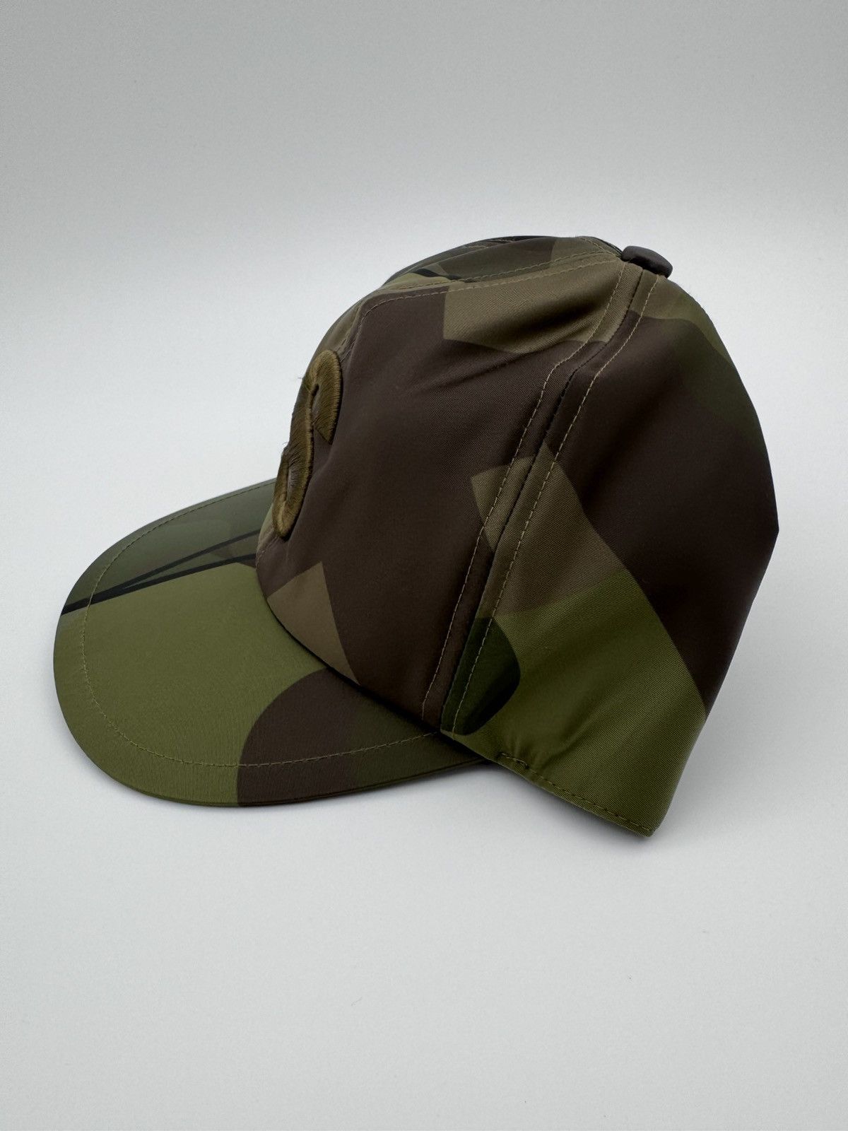 Kaws FW21 Sacai x Kaws S Cap Camouflage DS w/ Tags Size ONE SIZE - 3 Thumbnail