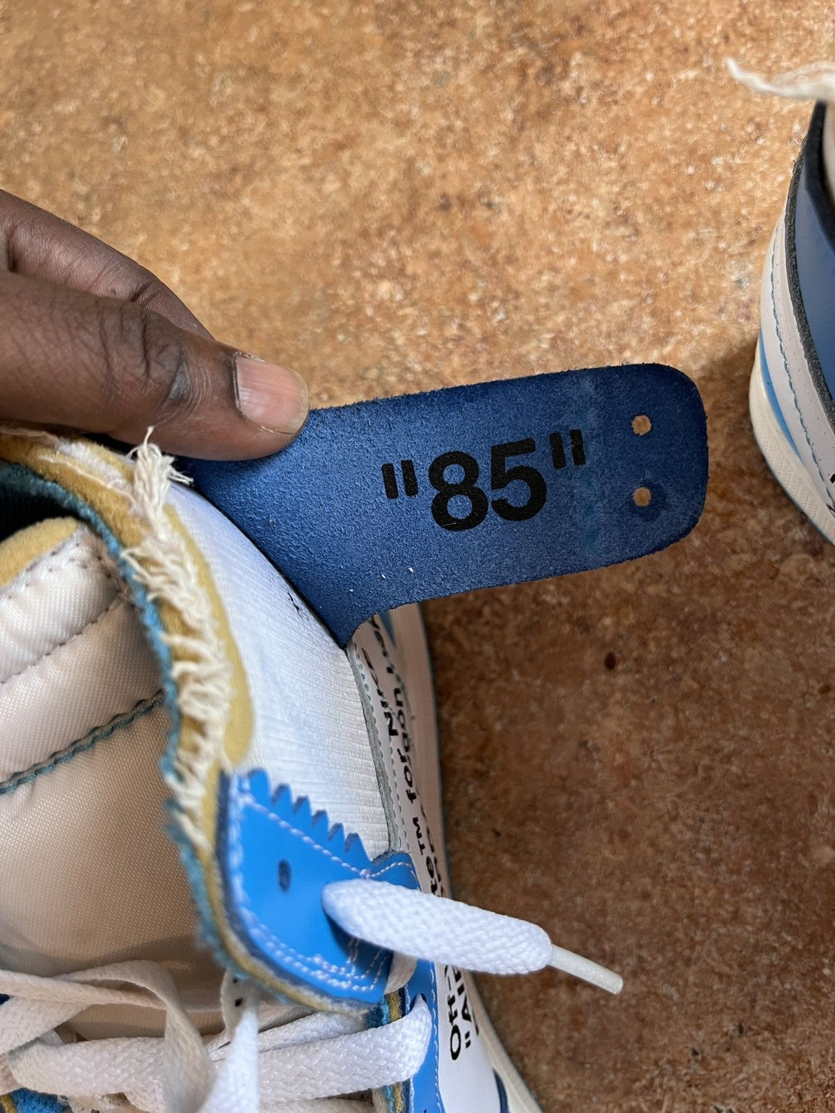 Jordan Brand × Off-White AIR JORDAN 1 x OFF WHITE UNC Size US 12 / EU 45 - 9 Thumbnail