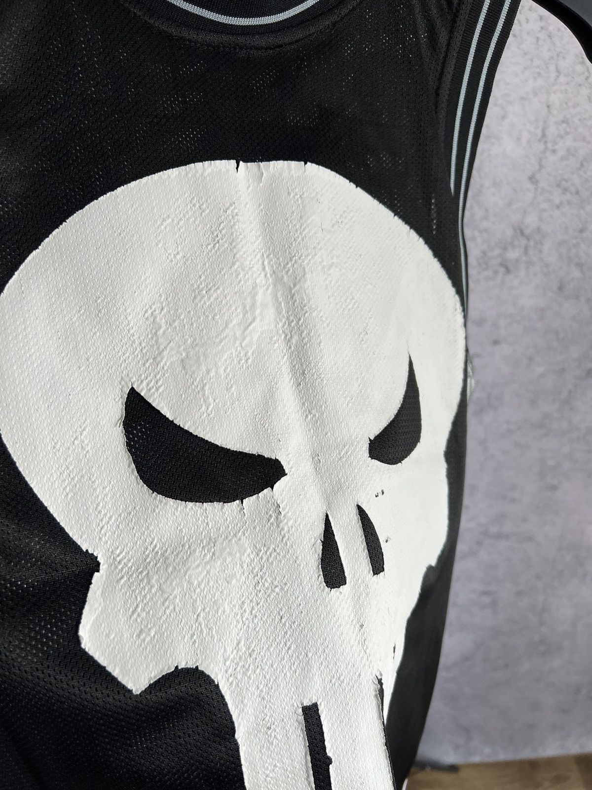 Marvel Comics Crazy Y2K 2012 Marvel Comics Skulls Sleeveless Tee Tank Top Size US M / EU 48-50 / 2 - 7 Thumbnail