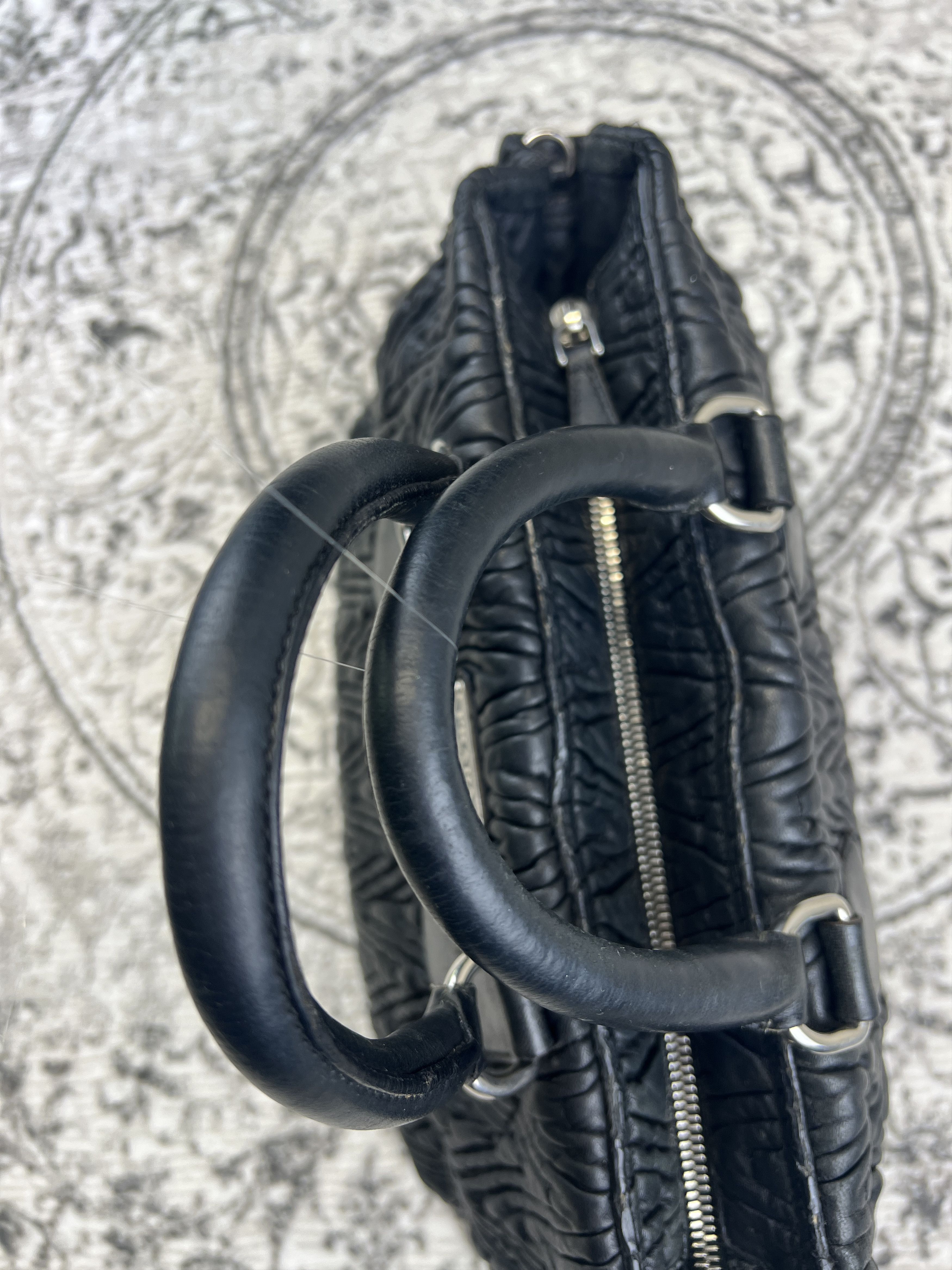 Prada Handbag Prada black leather Size ONE SIZE - 12 Thumbnail