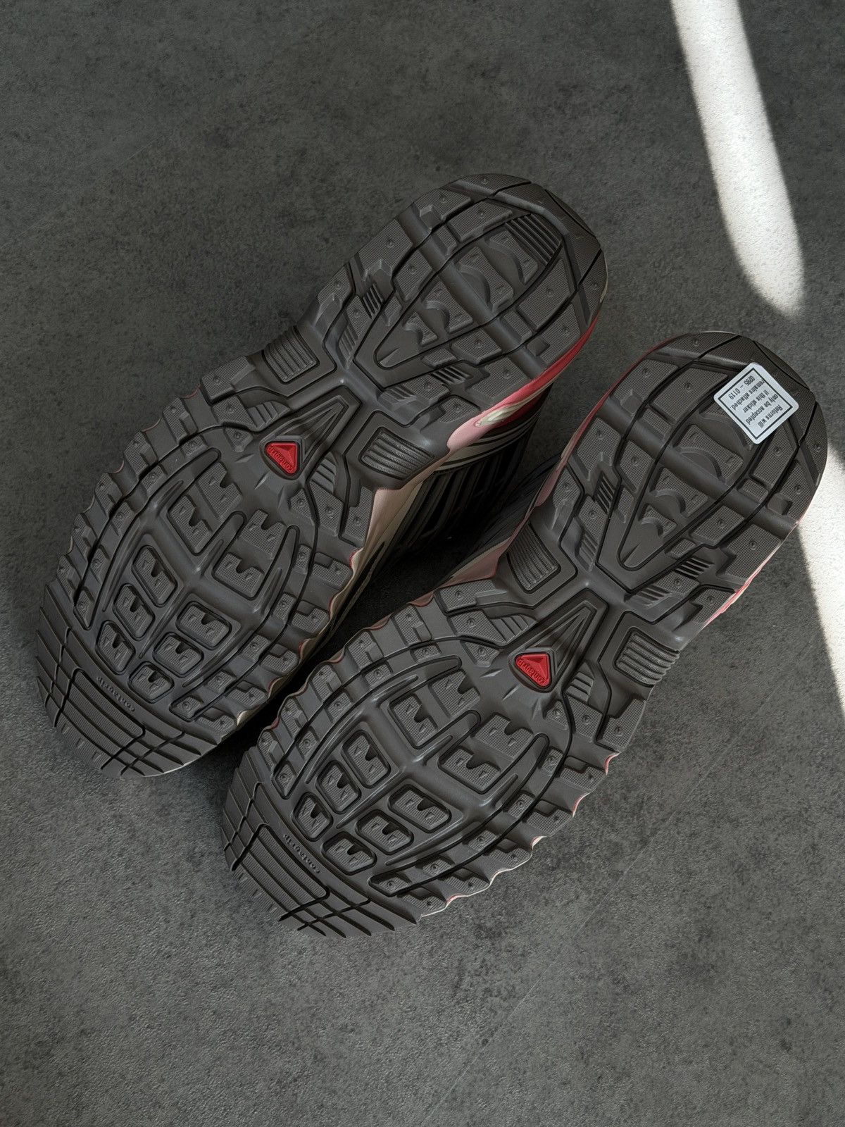 Salomon Sample Salomon ACS Pro - SS24 Size US 9 / EU 42 - 8 Thumbnail