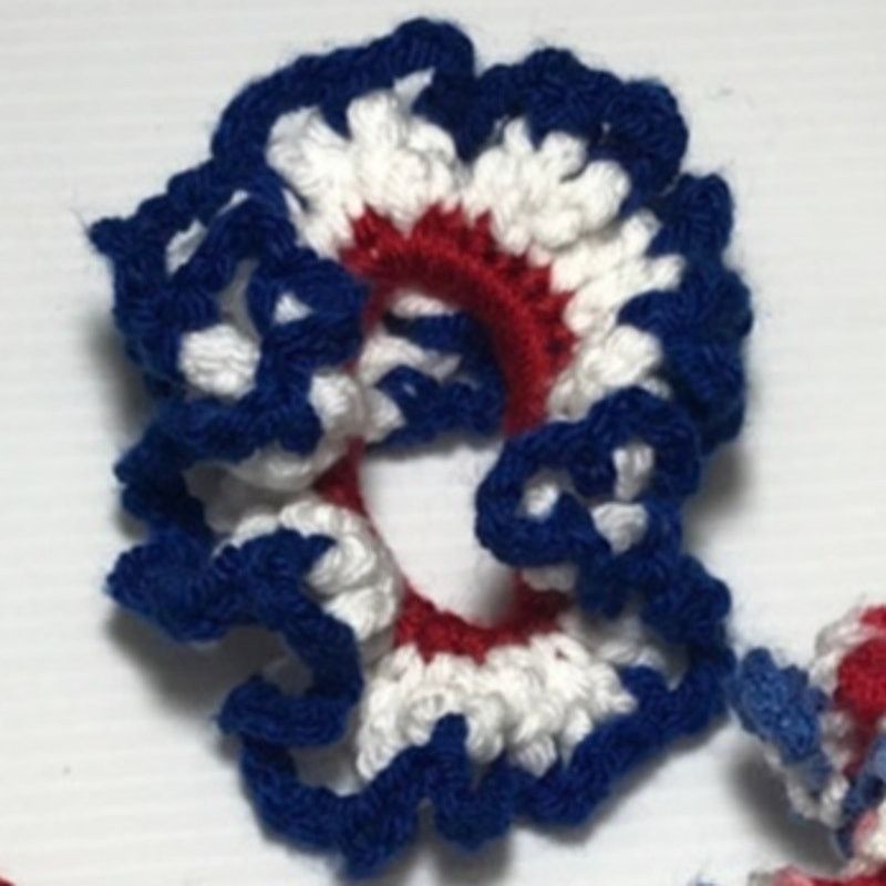 Handmade NWT Red White Blue Handmade Crocheted Scrunchie Set of 3 Size ONE SIZE - 3 Thumbnail