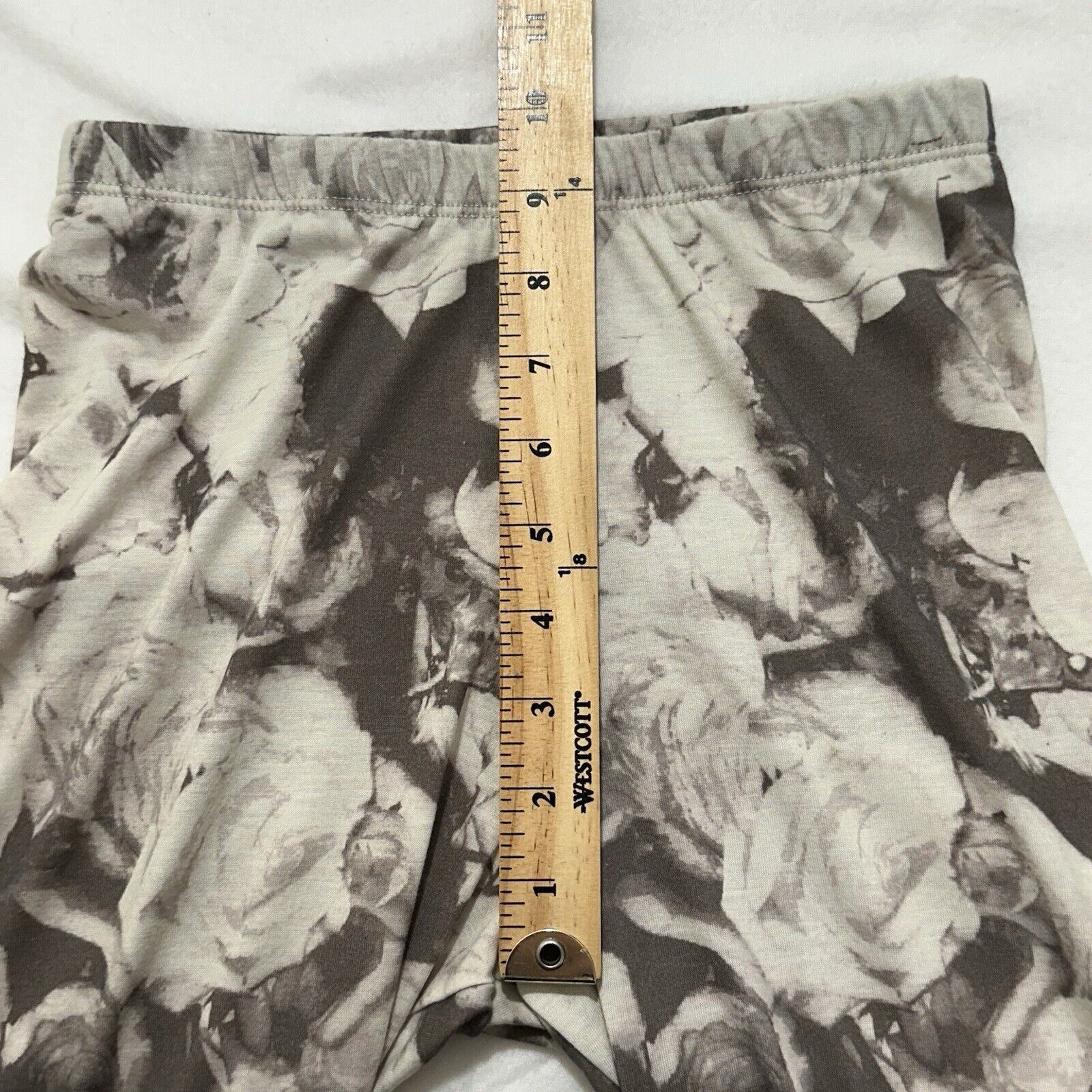 Bdg BDG Medium Gray Floral Stretch Leggings High Rise Pull On Size 32" / US 10 / IT 46 - 10 Thumbnail