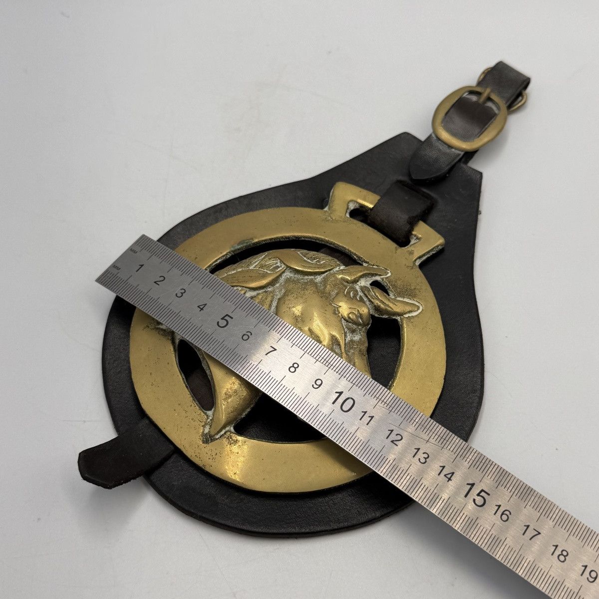 Vintage Vintage Horse Brass Medallion Leather Martingale Horse Head Size ONE SIZE - 6 Thumbnail