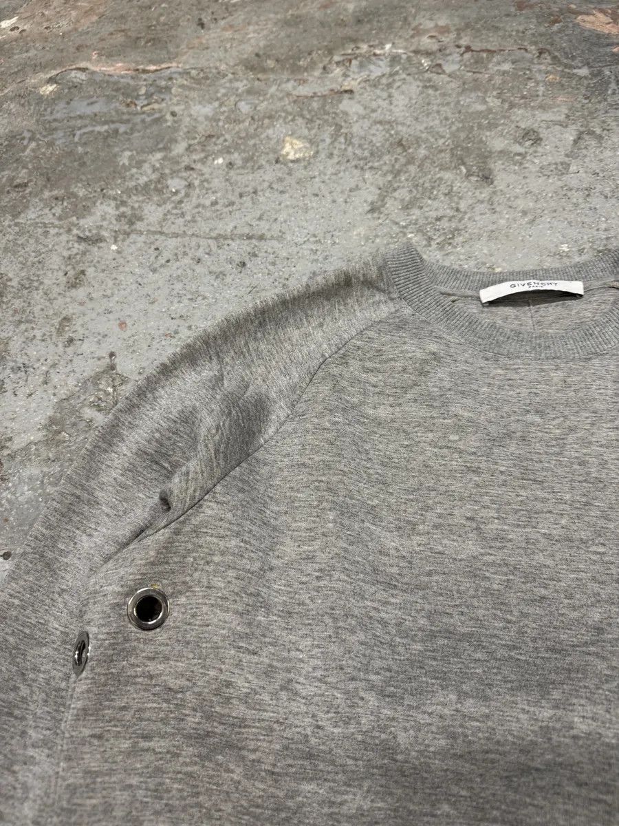 Givenchy SS2016 Givenchy Grey Scuba Crewneck by Riccardo Tisci Size US M / EU 48-50 / 2 - 7 Thumbnail
