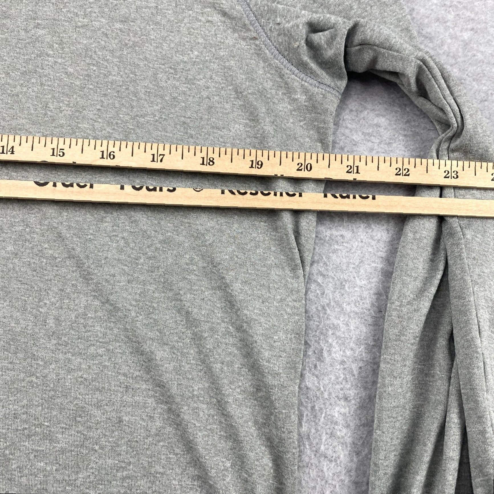 Under Armour Under Armour HeatGear Shirt Mens Small S Gray Loose Fit Long Sleeve Pullover Size US S / EU 44-46 / 1 - 7 Thumbnail