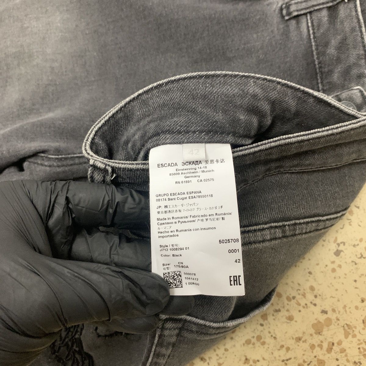 Escada Escada Very Rare Dragonfly Grey Washed Jeans NEW Size 25" / US 0 / IT 36 - 13 Thumbnail