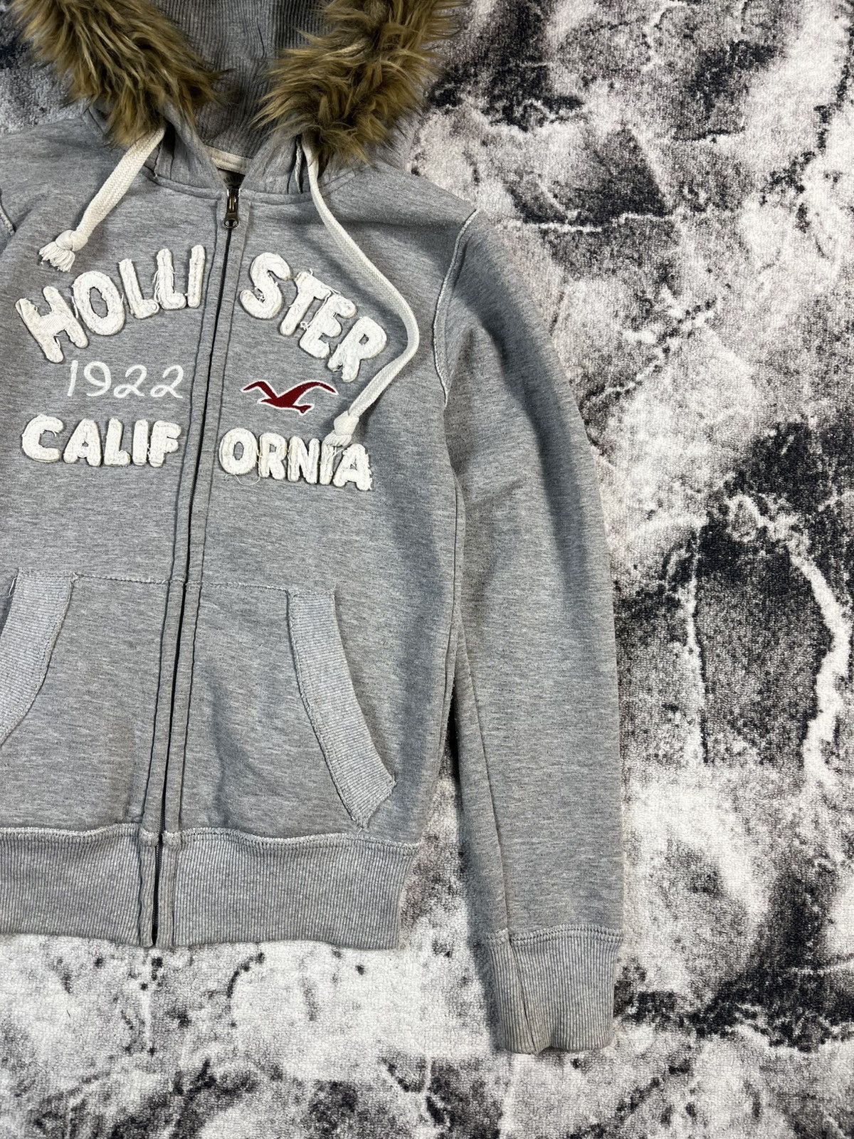 Hollister Hollister Fur Hood Zip Hoodie Y2K Women M Grey Size M / US 6-8 / IT 42-44 - 3 Thumbnail