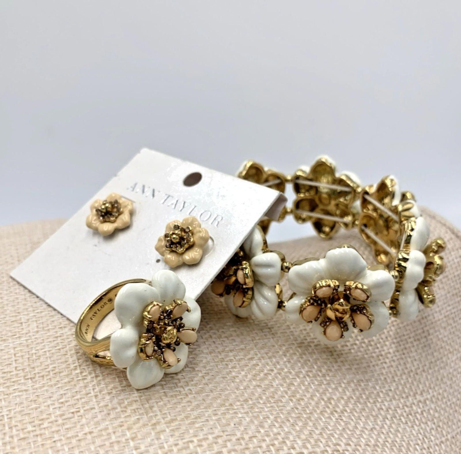 Other Ann Taylor Stretch Enamel Flower Bracelet Earrings Ring Set Size ONE SIZE - 5 Thumbnail
