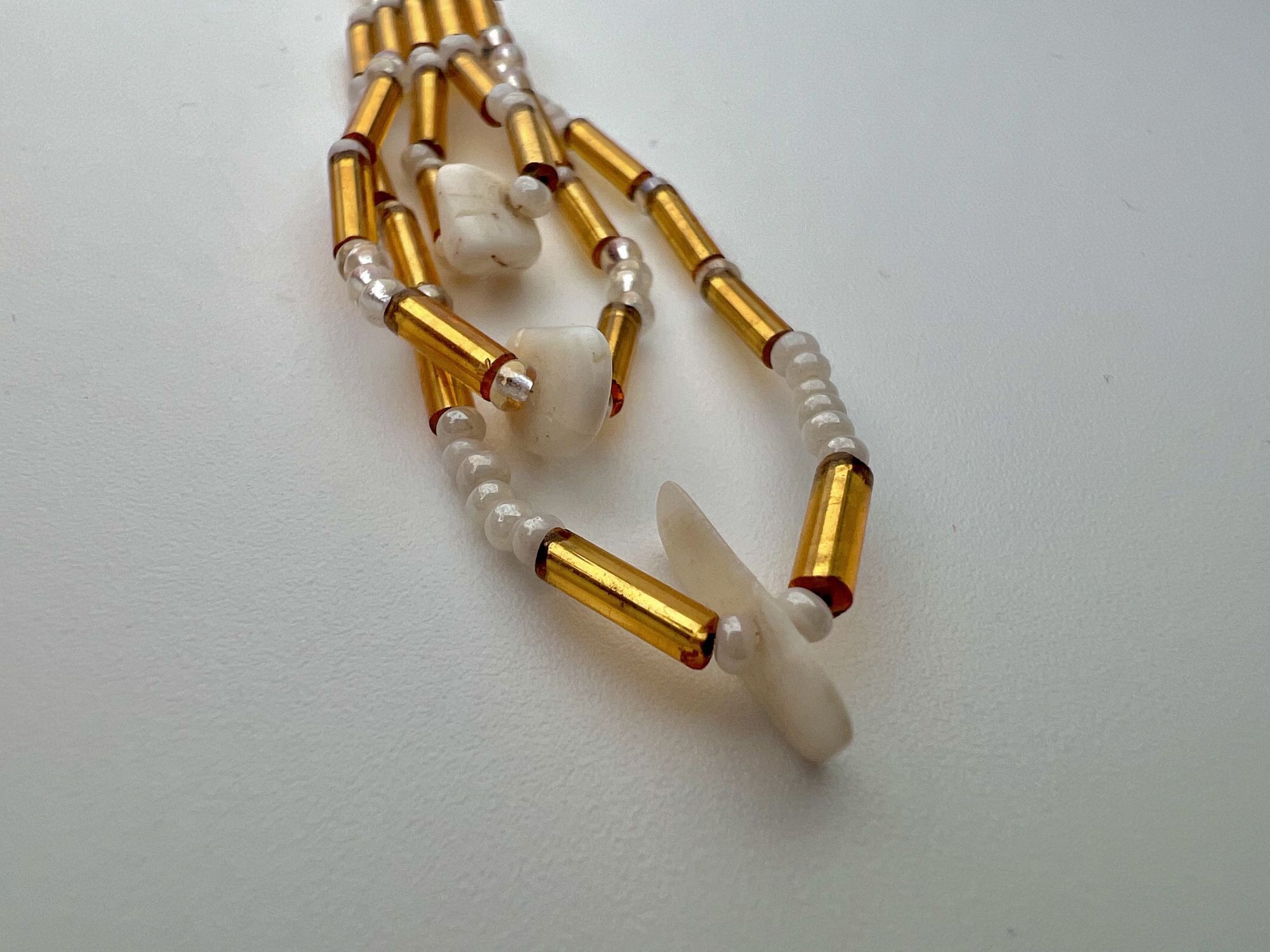 Designer Handmade Gold & White Beaded Dangle Earrings Pierced Ears Size ONE SIZE - 7 Thumbnail