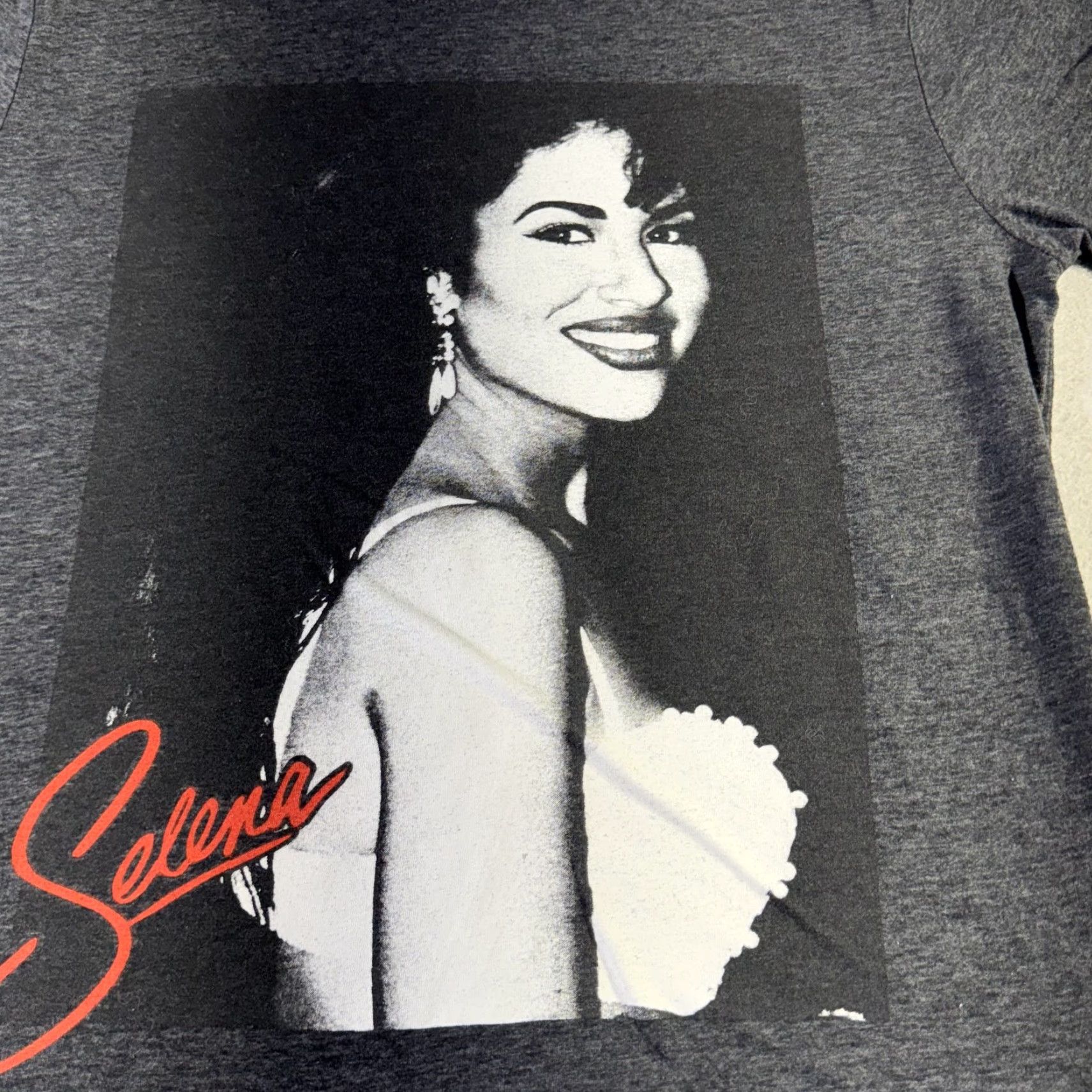 Vintage Selena Shirt Mens Medium Gray Black Graphic Tee Latin Music Queen Portrait Signature Size US M / EU 48-50 / 2 - 2 Thumbnail