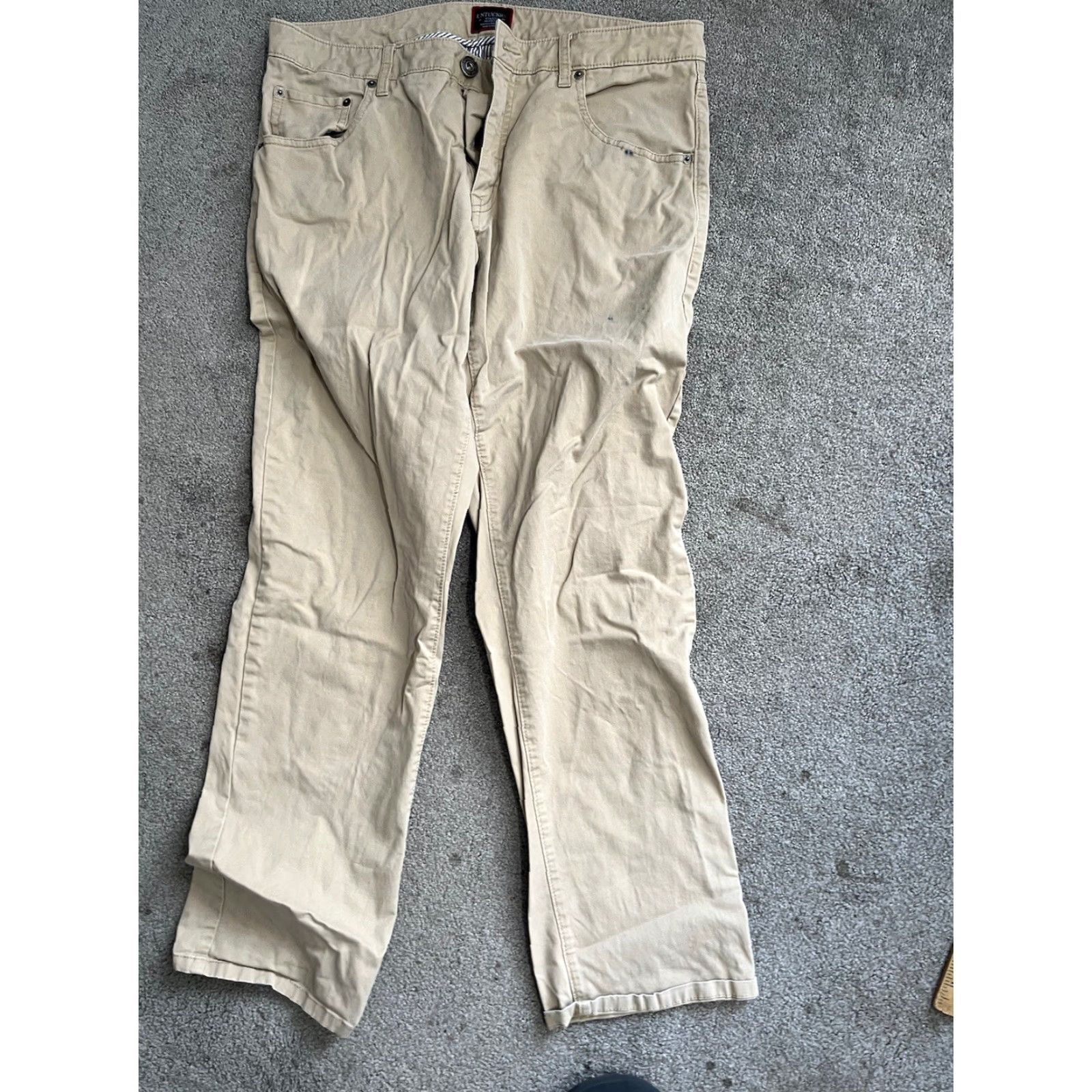 UNTUCKit UNTUCKit Pants Khaki Relaxed Fit Straight Leg Chinos Men's Size 34 Regular W34 L32 Tan Shirt? Size US 34 / EU 50 - 2 Thumbnail