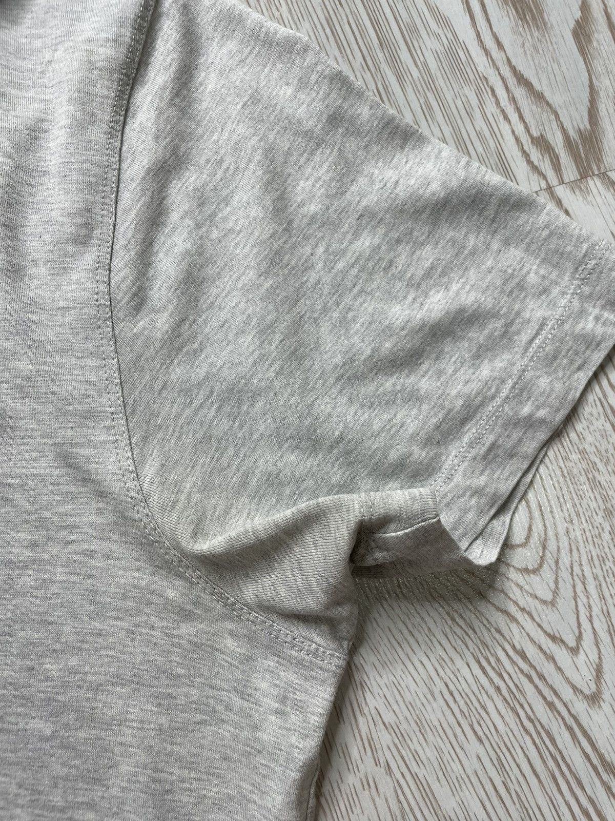 Burberry Burberry London Grey Tshirt size L Size US L / EU 52-54 / 3 - 6 Thumbnail
