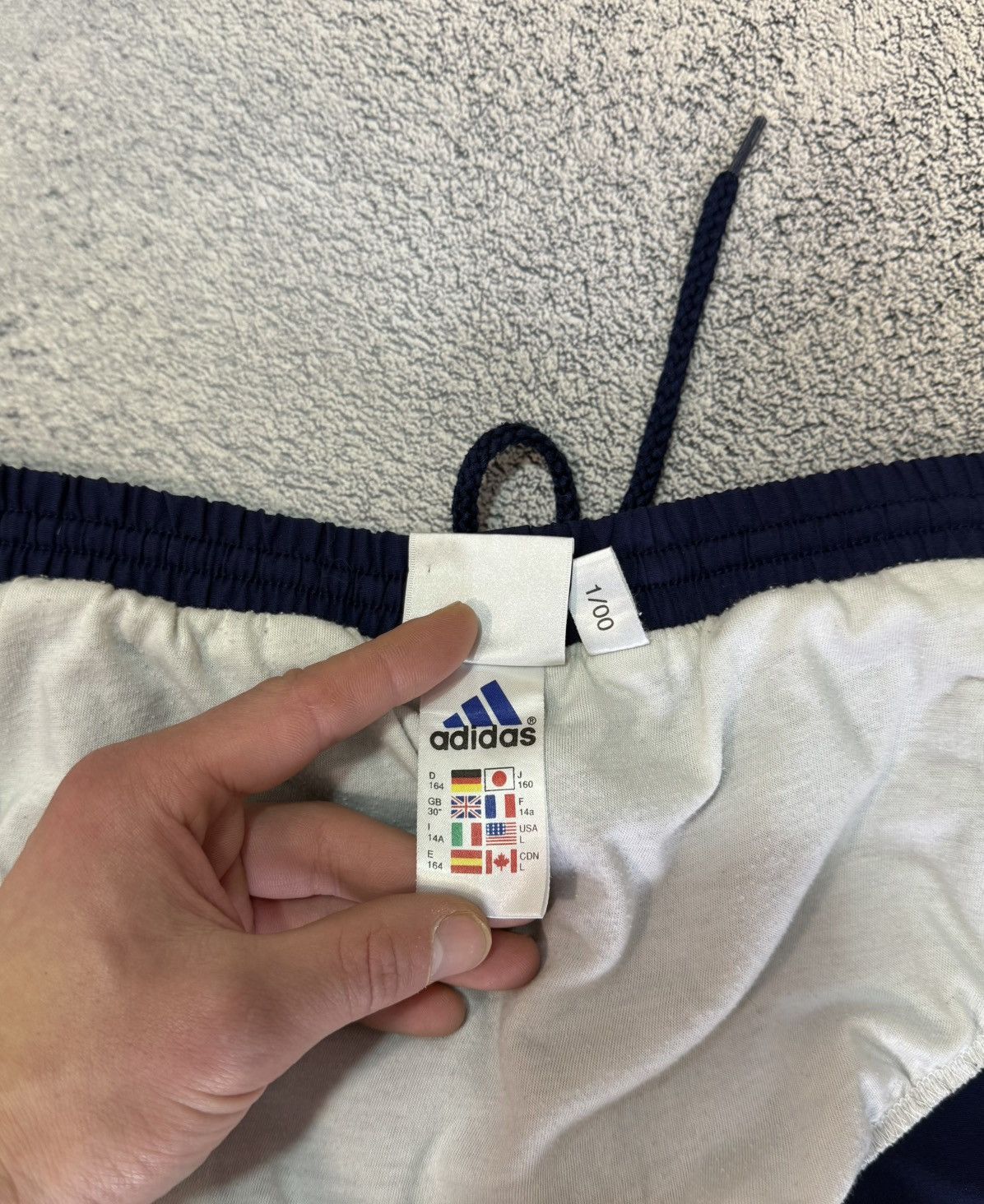 Adidas Vintage Adidas Shorts Navy Stripes Youth USA L Lined Soccer Size US 26 / EU 42 - 10 Thumbnail