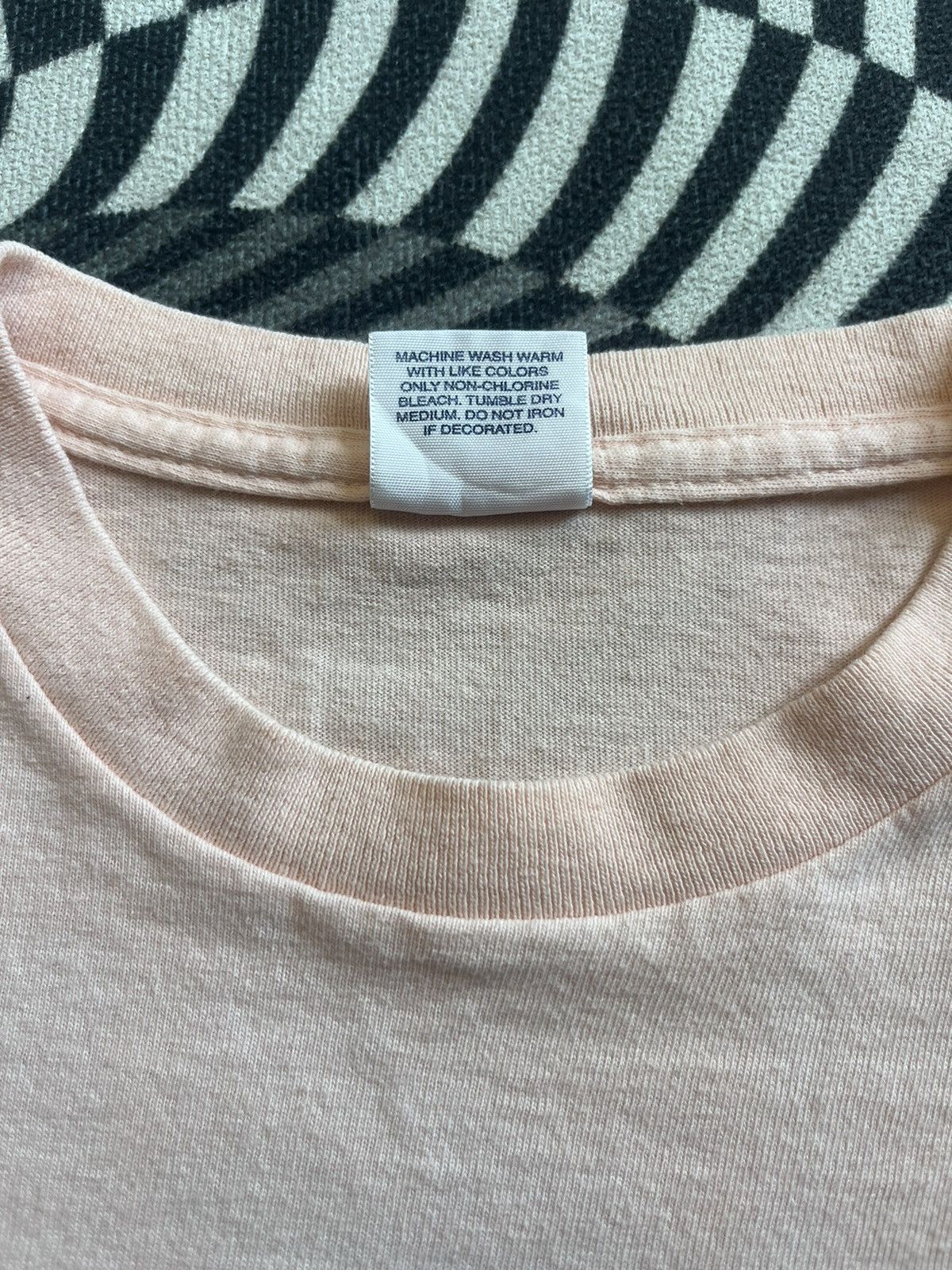 Supreme Supreme Phone Tee Photo Collection 18’s Tshirt Size US M / EU 48-50 / 2 - 5 Thumbnail