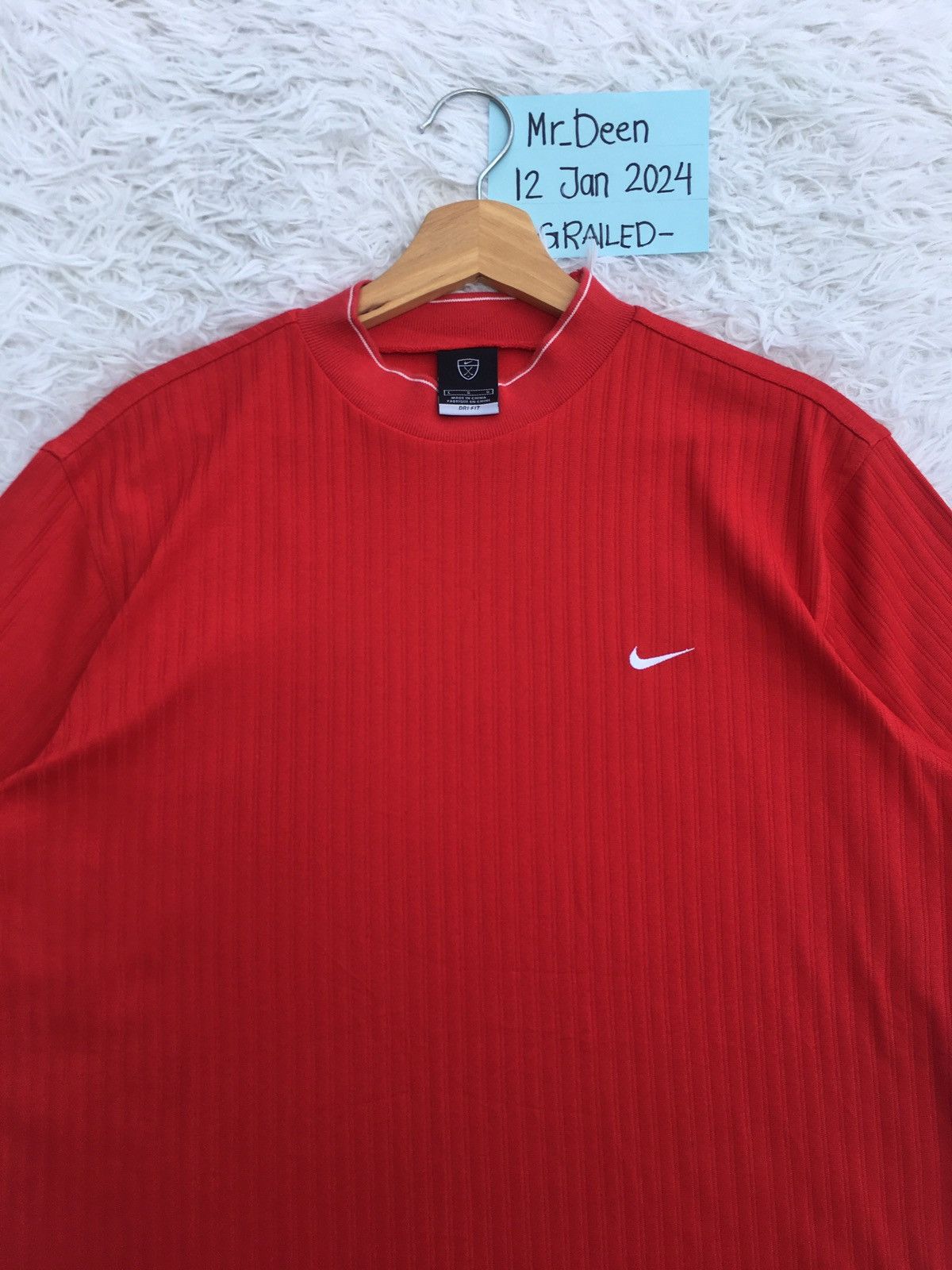 Nike Rare Vintage Nike Swoosh Logo Tshirt Size US L / EU 52-54 / 3 - 1 Thumbnail