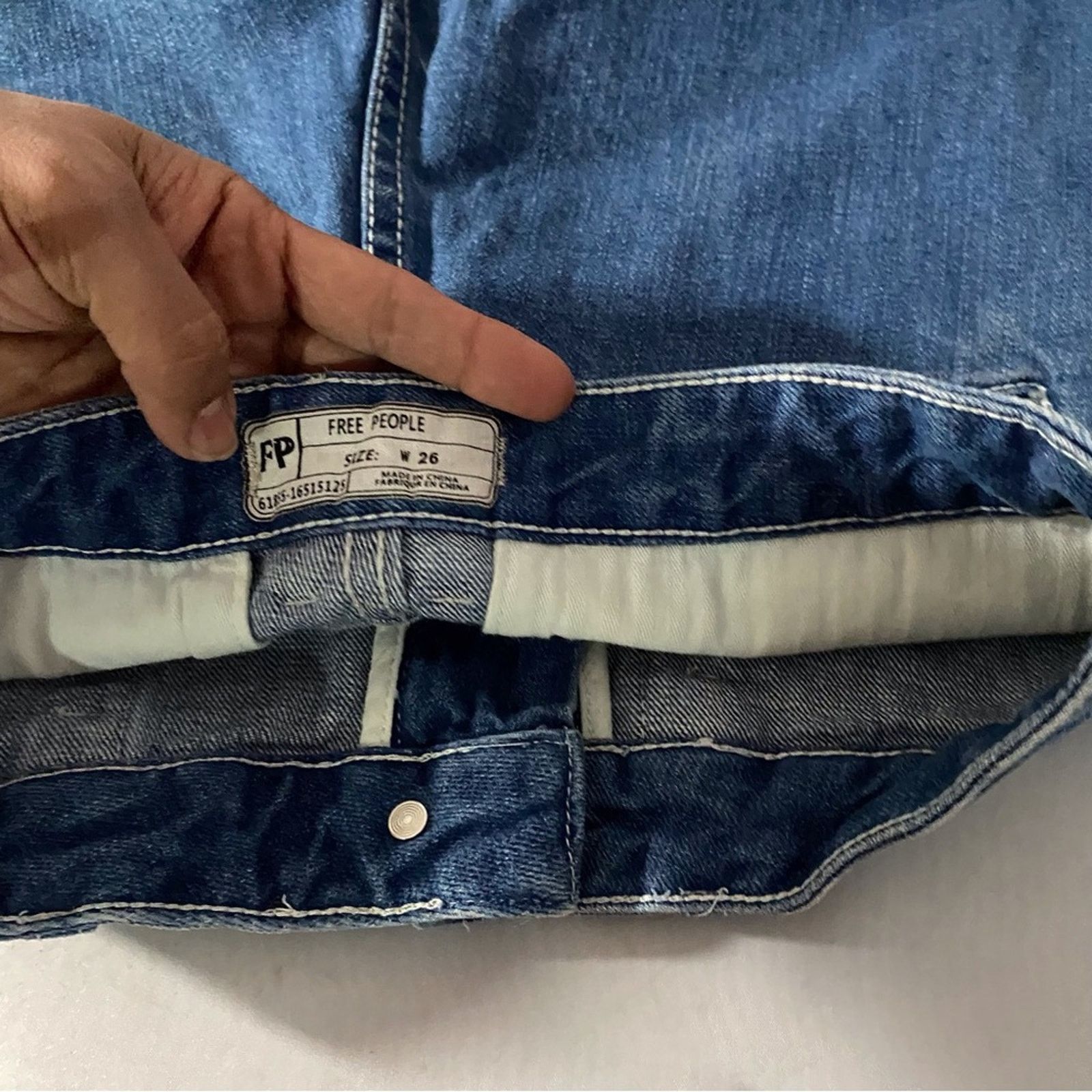 Free People Free People Sweet Surrender High Rise Eyelet Trimmed Denim Size 26" / US 2 / IT 38 - 5 Thumbnail