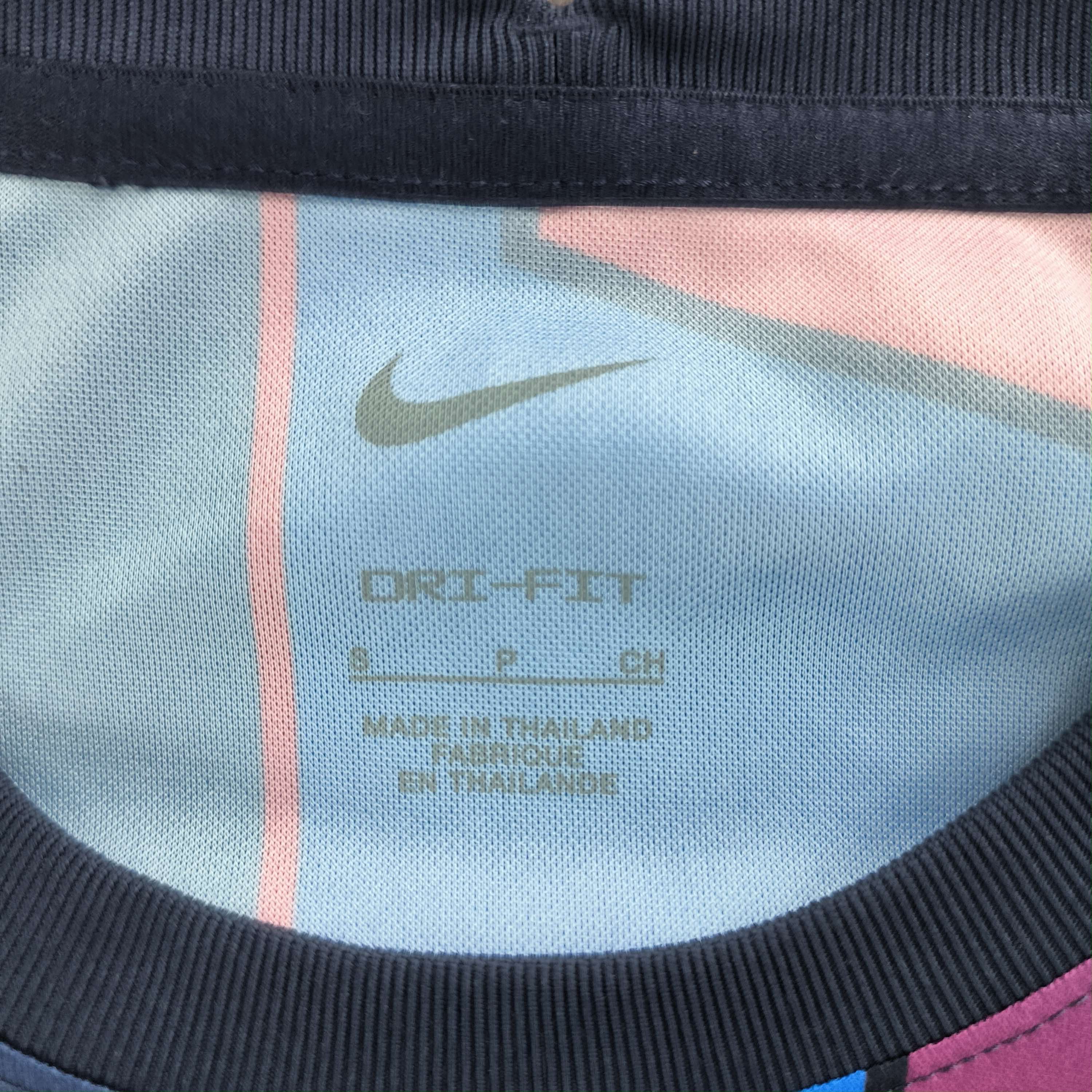 Nike FC Barcelona 2021-22 pre-match training football jersey sz S Size US S / EU 44-46 / 1 - 5 Thumbnail