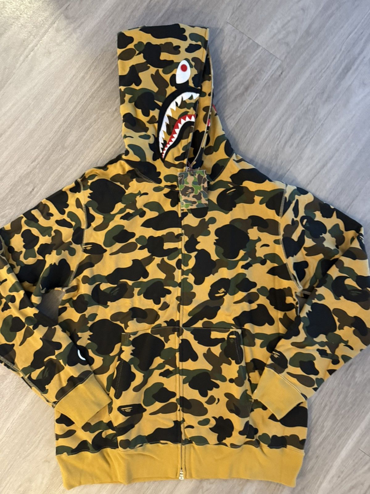 Bape Bape yellow first camo PONR shark full zip Size US XXL / EU 58 / 5 - 2 Thumbnail