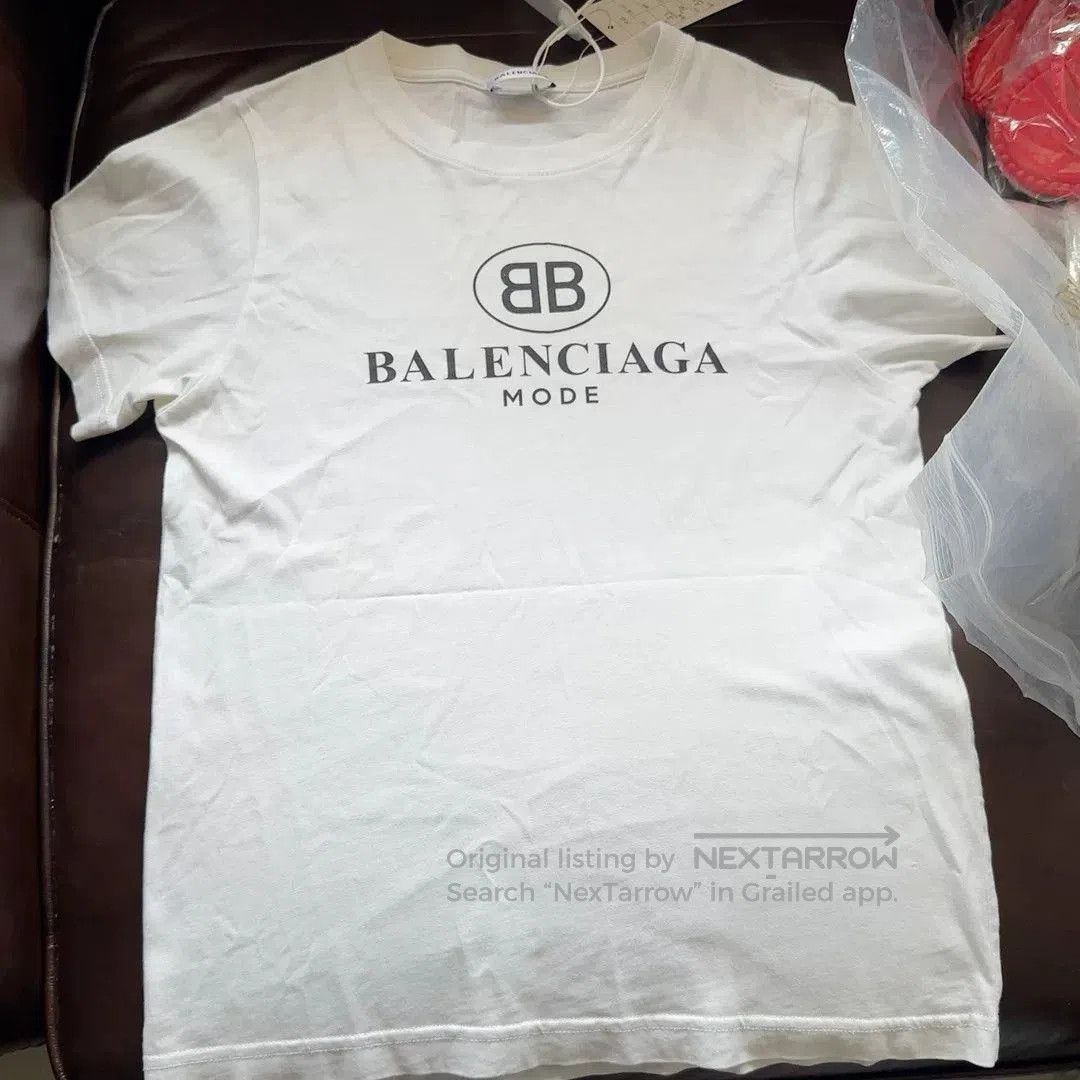 Balenciaga Balenciaga White Logo Short Sleeve T. Size S / US 4 / IT 40 - 1 Thumbnail