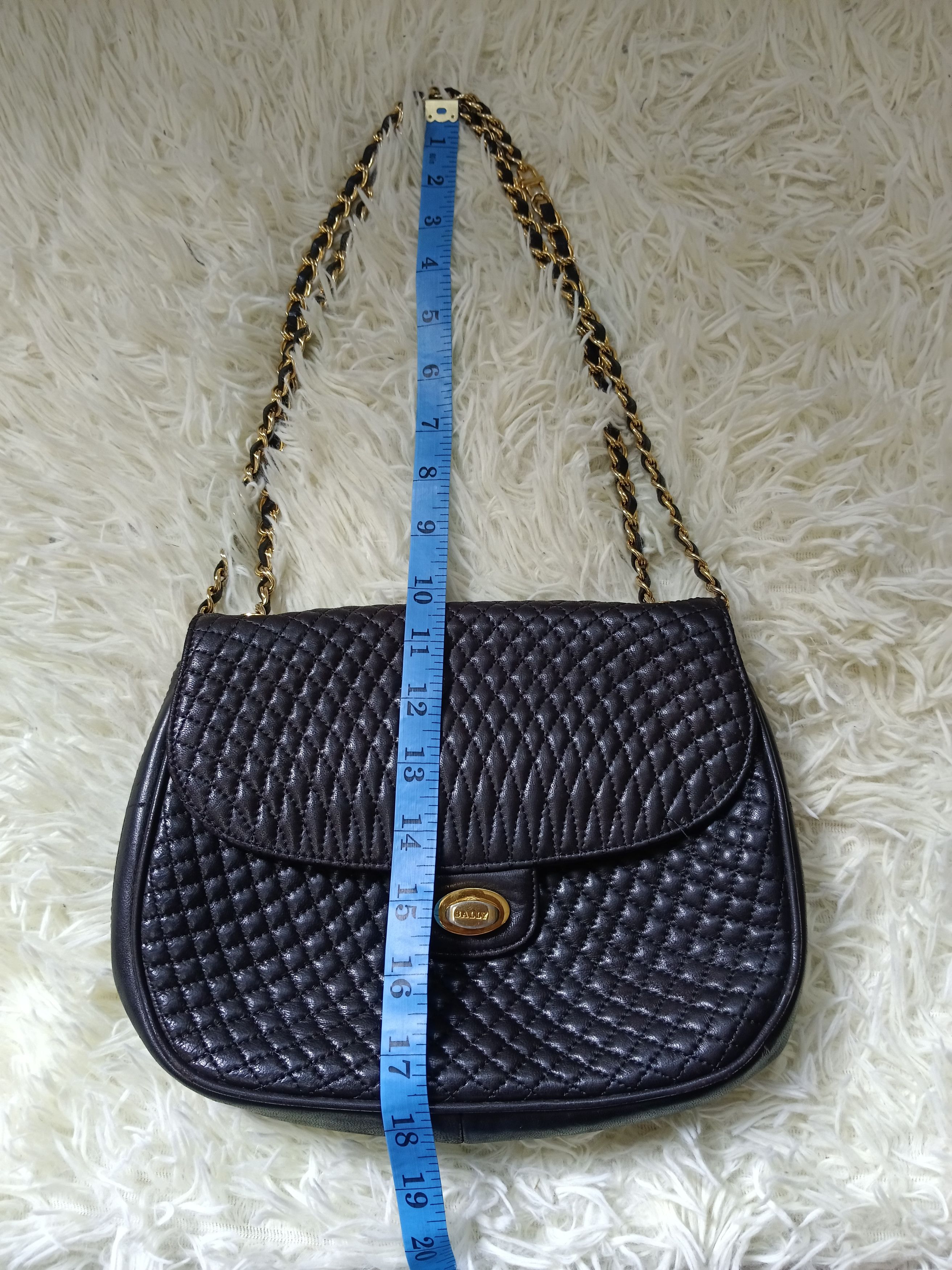 Bally BALLY Vintage Quilted Flap Bag with Gold Chain Strap Size ONE SIZE - 4 Thumbnail