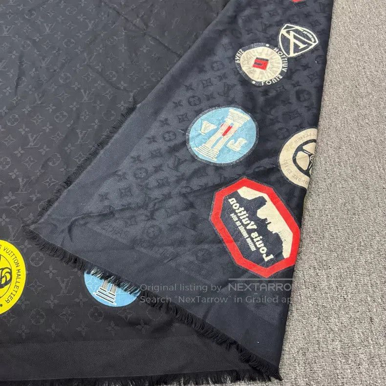 Louis Vuitton Louis Vuitton Dark Print Travel Sticker Badge 140 cm Wool Size ONE SIZE - 3 Thumbnail