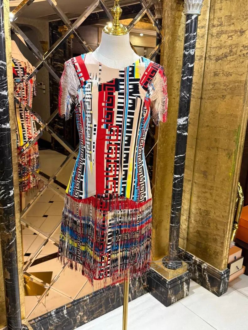 Versace Versace Three-dimensional pleated dress with back pattern Size M / US 6-8 / IT 42-44 - 3 Thumbnail