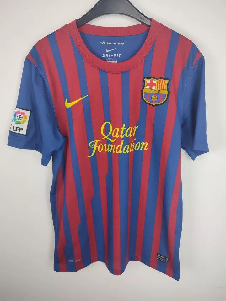 Nike FC BARCELONA 2011-12 HOME FOOTBALL SHIRT Kit SOCCER JERSEY Size US S / EU 44-46 / 1 - 3 Thumbnail