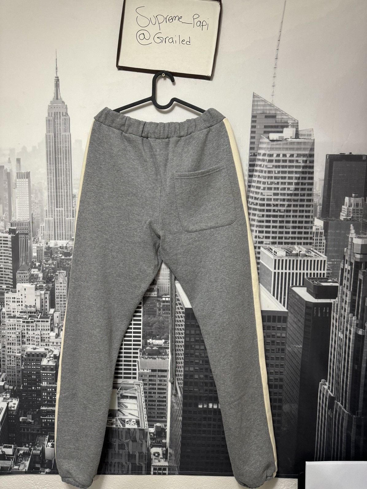 Fear of God Fear of God Essentials Side Stripe Sweatpants Grey SZ Sm🔥 Size US 32 / EU 48 - 6 Thumbnail