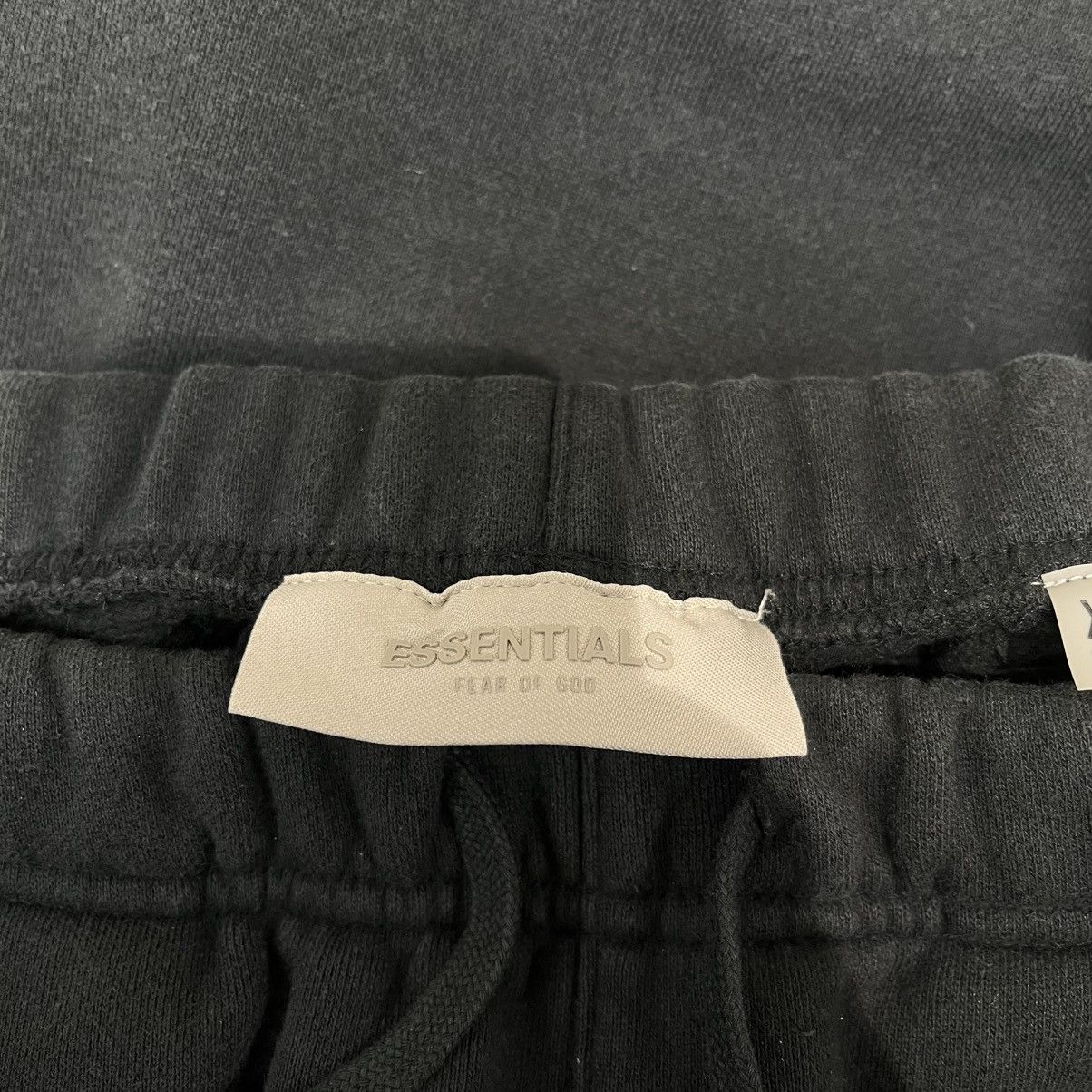 Essentials Fear Of God Essentials Sweatpants Stretch Limo Black (SS22) Size US 36 / EU 52 - 5 Thumbnail