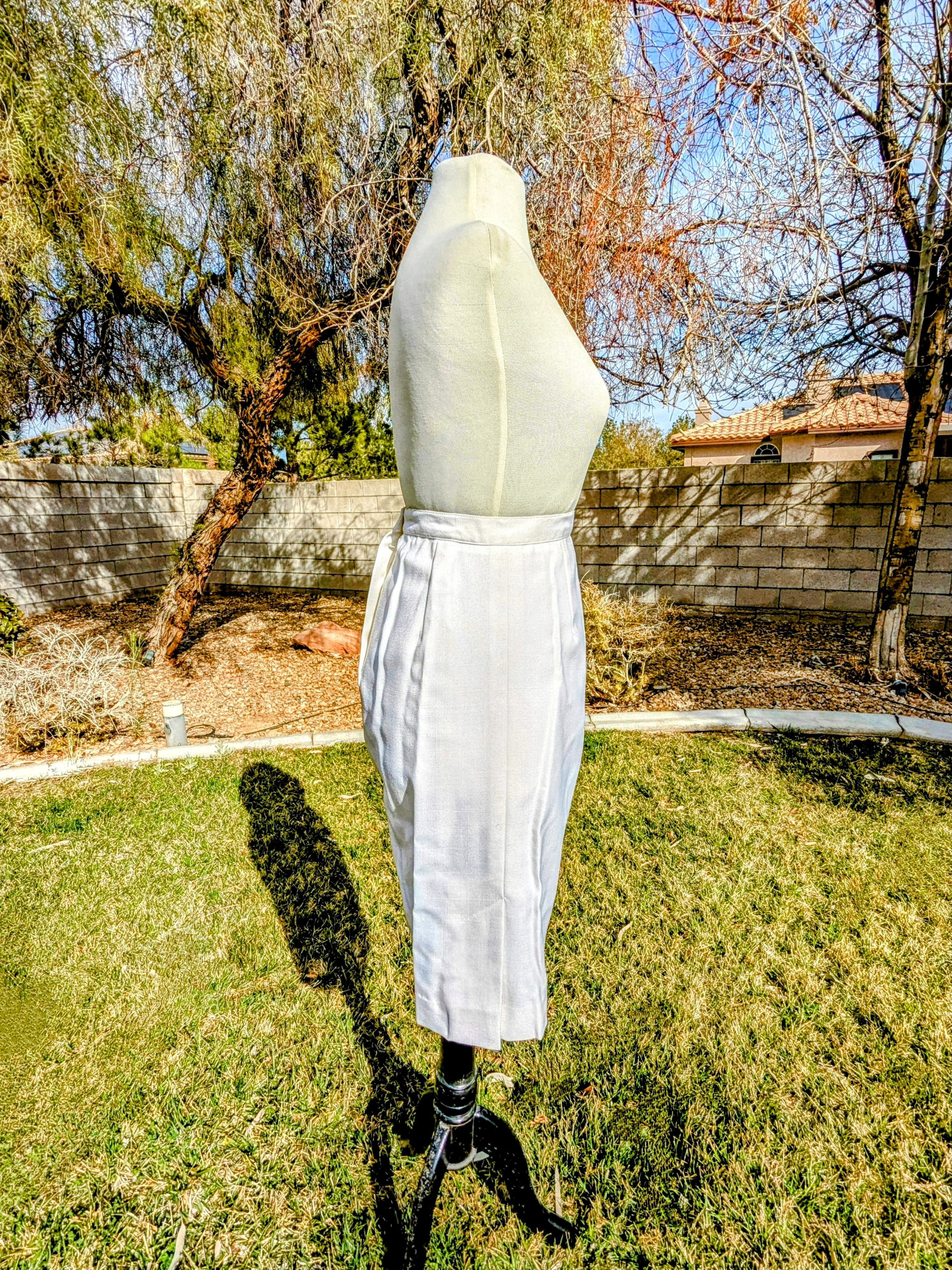 Vintage Vintage 1980s White Peabody House Pleated Maxi Petite Skirt Size 26" / US 2 / IT 38 - 3 Thumbnail