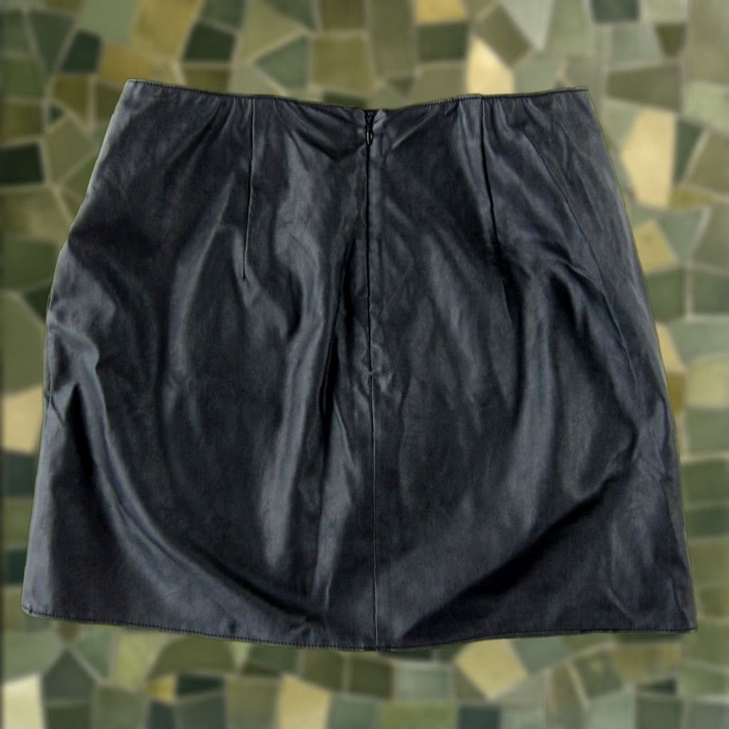 Abercrombie & Fitch Abercrombie & Fitch Black Faux Leather Short Mini Wrap Skirt Size Medium Size 32" / US 10 / IT 46 - 1 Thumbnail