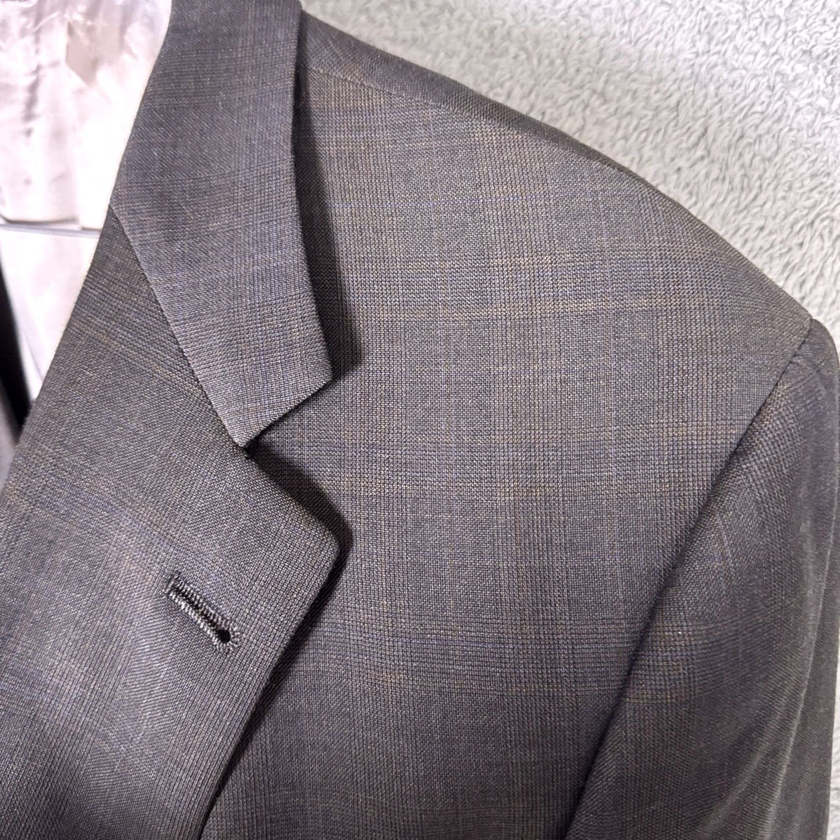 Hart Schaffner Marx Hart Schaffner Marx Gold Trumpeter Suit Mens 46R 42x32 Wool 2 Piece Set Cuffed Size 46R - 3 Thumbnail