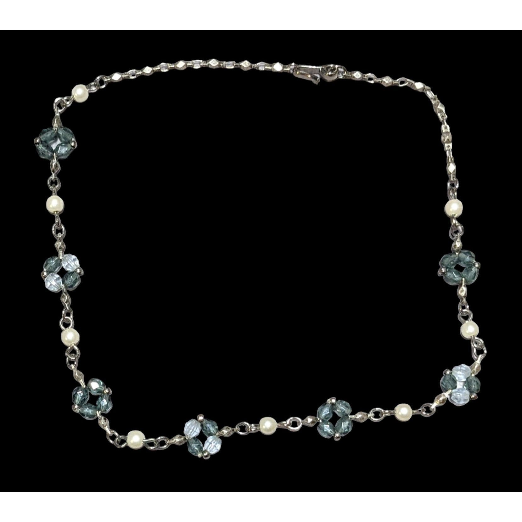 Other Minimalist Handmade Beaded Floral Necklace Size ONE SIZE - 1 Thumbnail