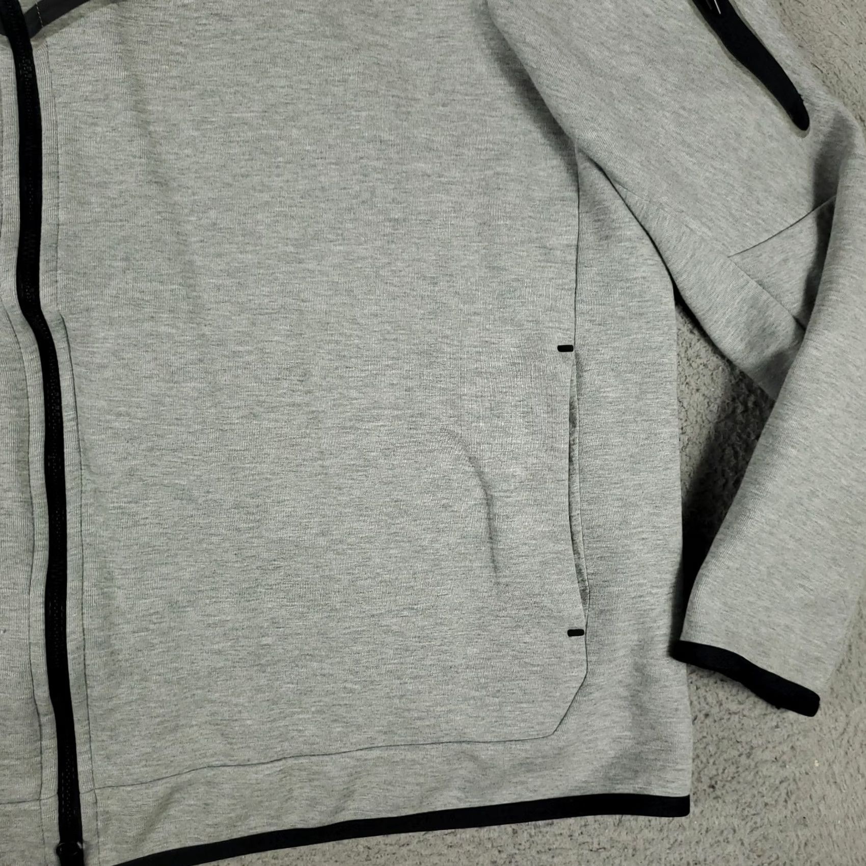 Nike - Keywords: "Nike" (brand), "Fleece," "Hoodie," "Gray," "2XL," "Tall Zip," "Long Sleeve," "Hooded," "Sports" are important Size US XXL / EU 58 / 5 - 4 Thumbnail