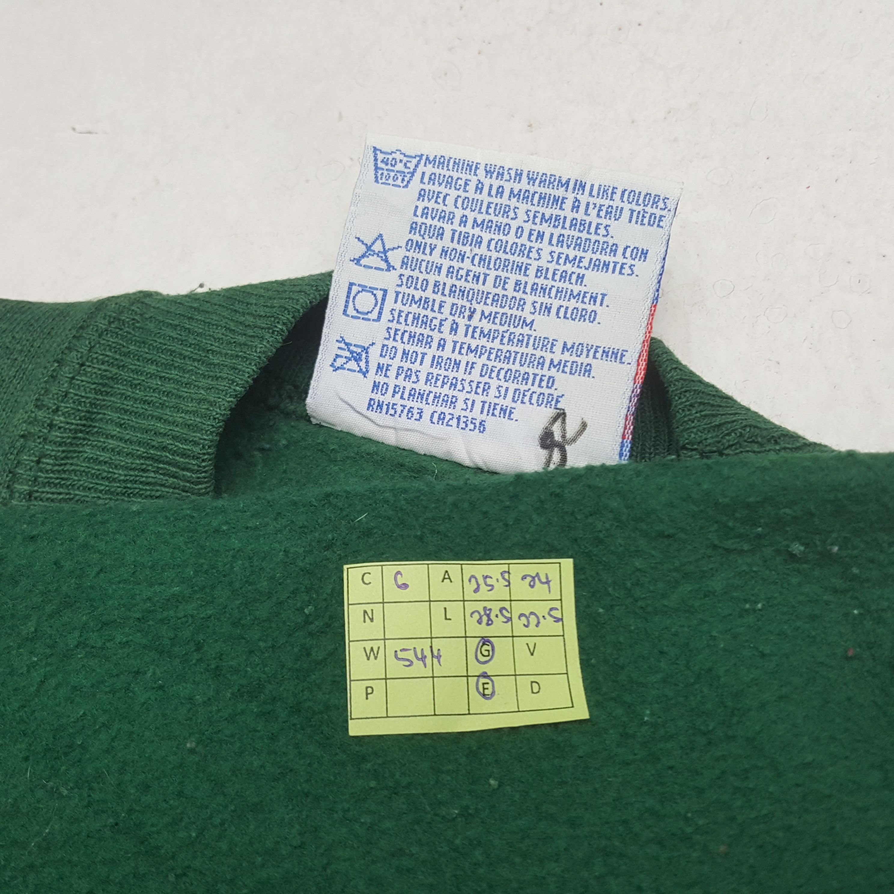 Hanes Vintage Mickey Mouse Disney Cartoon Sweatshirt RR6 Size US XL / EU 56 / 4 - 7 Thumbnail
