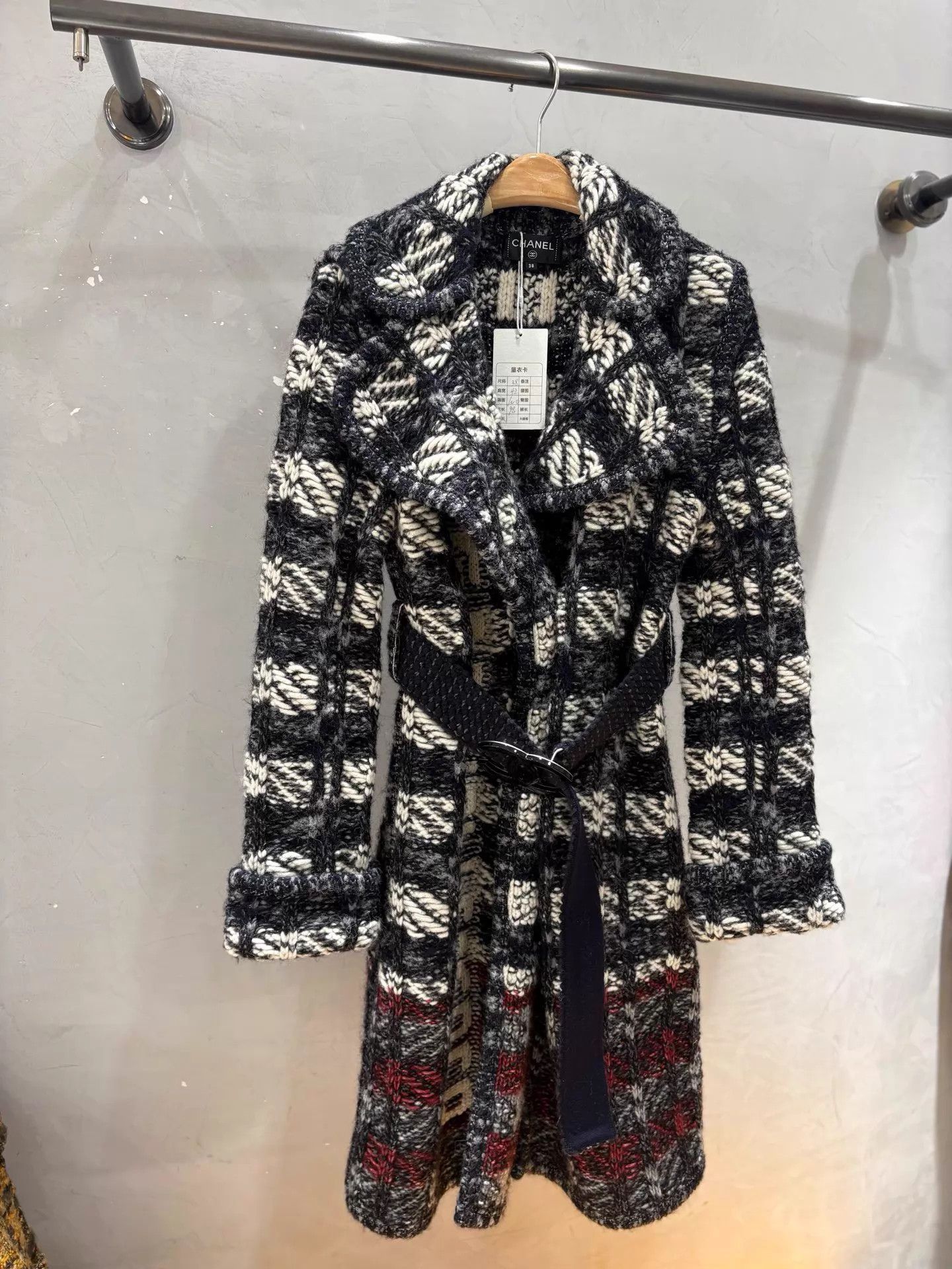 Chanel Chanel 2017 Black & Gray Knit Coat CC Belt 38 Size S / US 4 / IT 40 - 1 Thumbnail