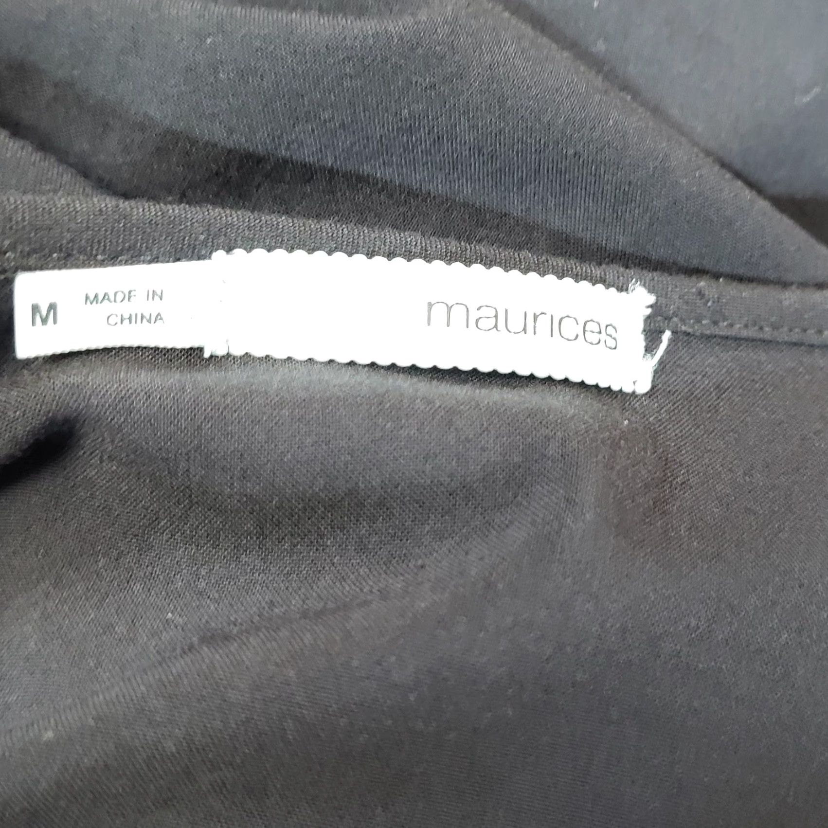 Vintage Maurices Button Front Top Women M Roll Tab Sleeve Pocket Black Rayon Blouse Everyday, Work, Office Wear Mens Women Girls Size M / US 6-8 / IT 42-44 - 5 Thumbnail
