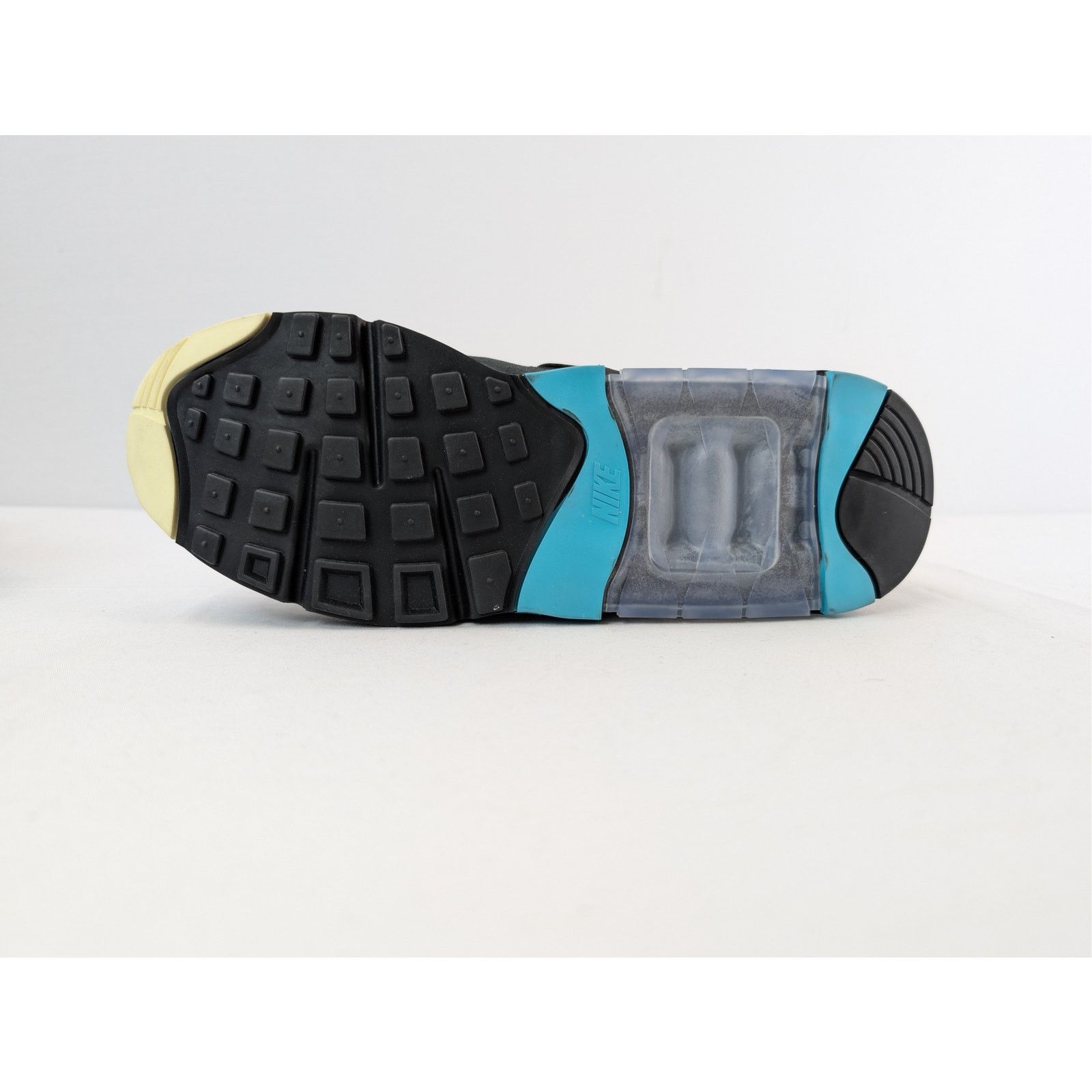 o1rshd1 Nike Air 180 Dusty Cactus Sneakers in Black