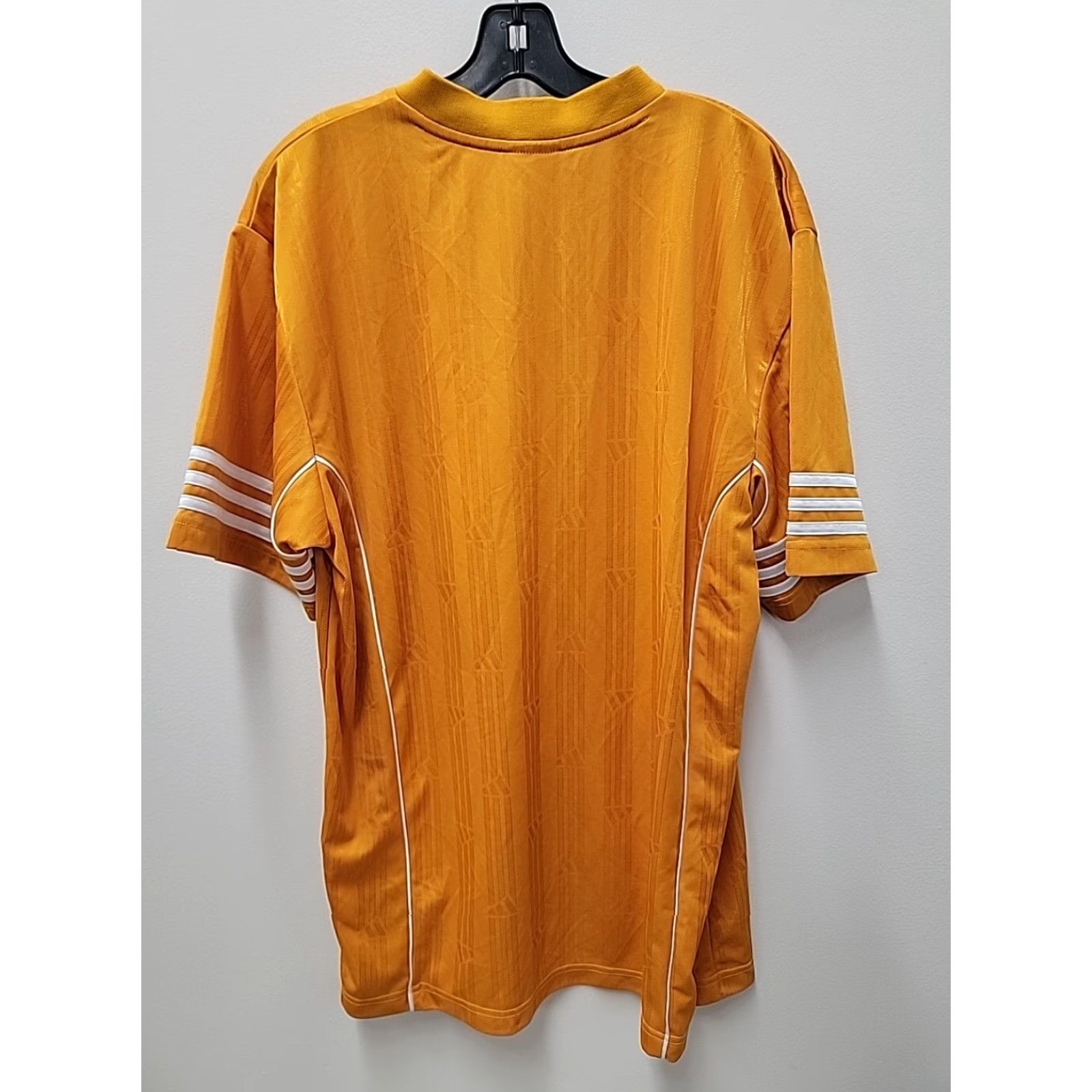 Adidas VINTAGE adidas Jersey Shirt Mens Size L Orange Size US L / EU 52-54 / 3 - 5 Thumbnail