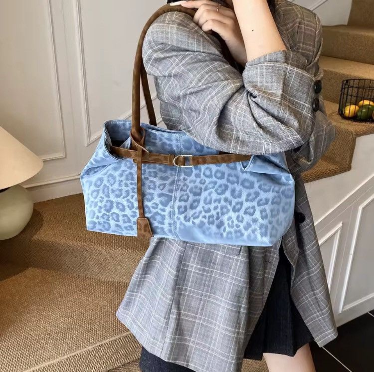 Other Y2K Leopard Shoulder Blue Tote Bag Short Handle Size ONE SIZE - 2 Thumbnail