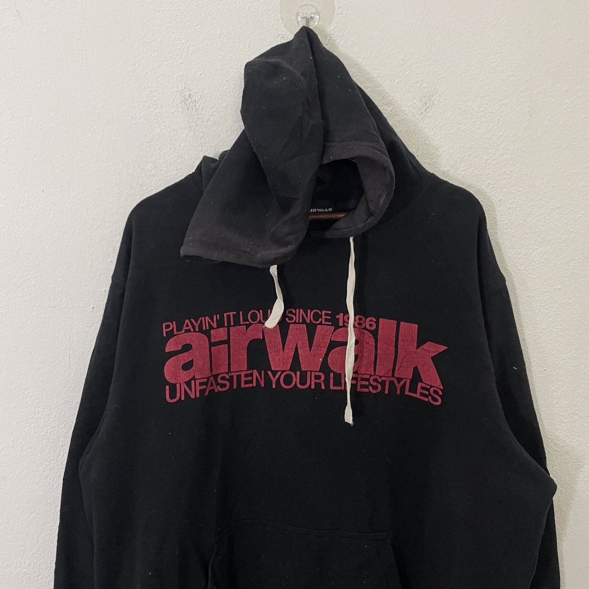 Airwalk × Vintage Vintage Airwalk Hoodies Sweatshirt Size US XL / EU 56 / 4 - 4 Thumbnail