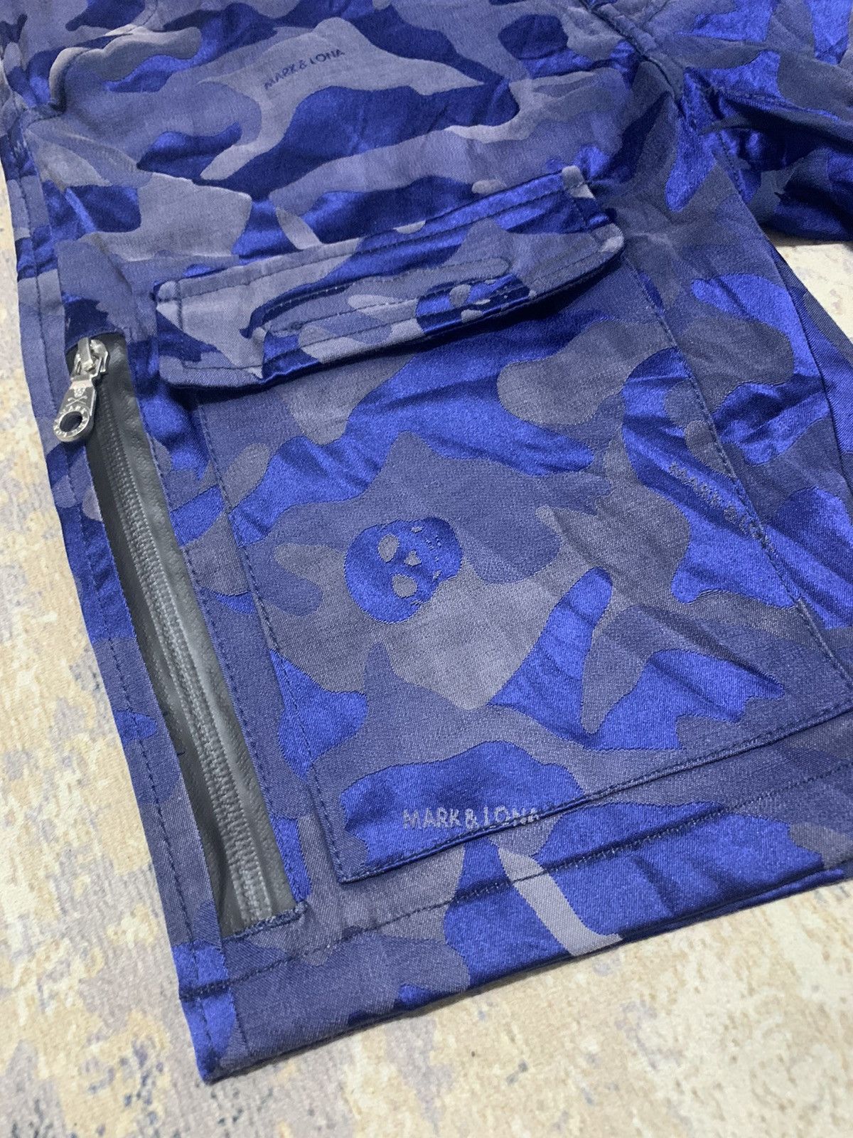 If Six Was Nine Japanese Brand Mark & Lona Skill Blue Skull Camo Shorts Size US 29 - 4 Thumbnail