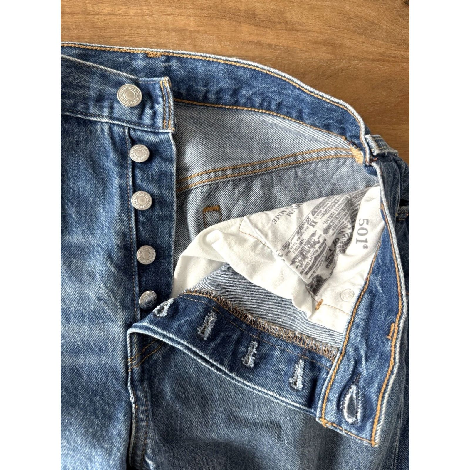 Levi's Levi's 501 Jeans Womens 28x26 Button Fly Distressed Denim Acid Splatter Premium 501 Series 90s Retro City Mom Jean Size 28" / US 6 / IT 42 - 5 Thumbnail