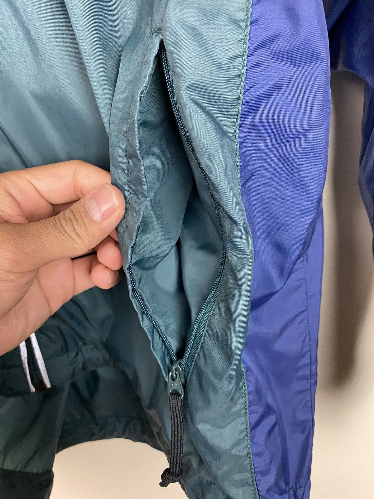 Nike Vintage 90’s Nike Wind Breaker Light Zip Up Jacket Size US M / EU 48-50 / 2 - 8 Thumbnail