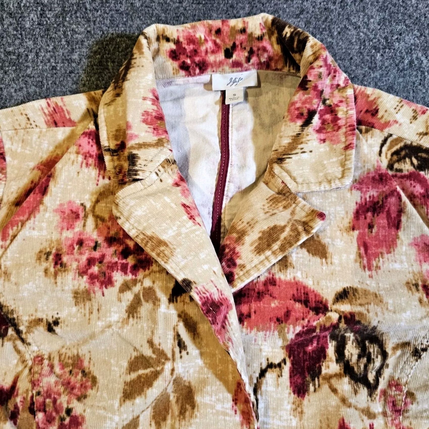 J. Jill VINTAGE J. Jill Blazer Women’s Small Beige Pink Floral Corduroy Snap Button 90s LTD Blazer Jacket Mens? Size S / US 4 / IT 40 - 2 Thumbnail