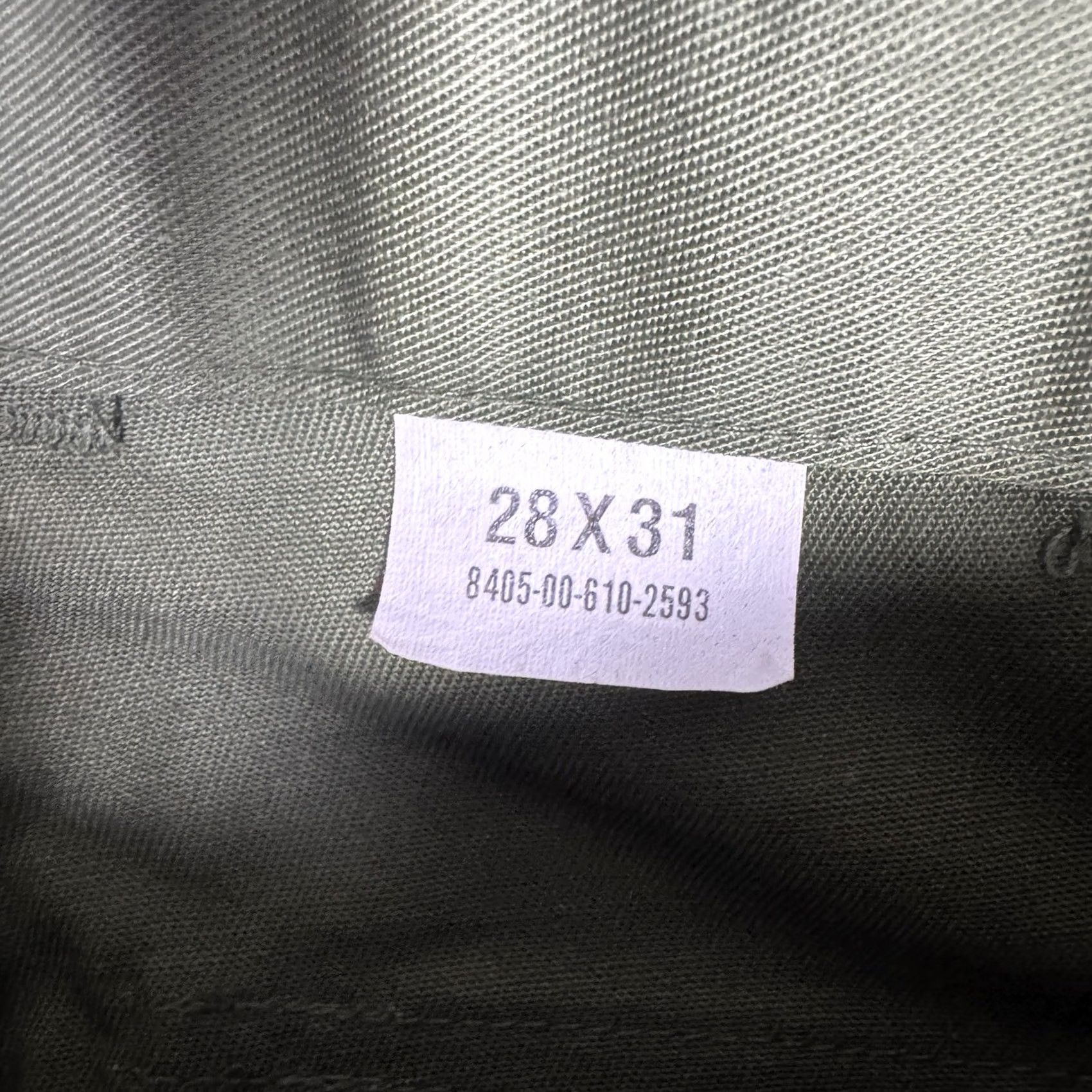 Vintage VINTAGE Unbranded Mens Trousers Utility Durable Press OG-507 26x31 Green Cotton Blend Fabric Canvas 80s Army USA Chino Straight Pants Mens Size US 26 / EU 42 - 3 Thumbnail