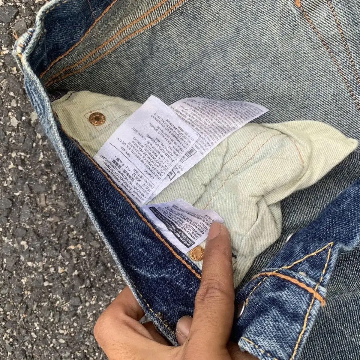 Levi's Levi’s 501 NICE FADING Jeans 32x32 Levis Denim Levi Pants Size US 32 / EU 48 - 8 Thumbnail